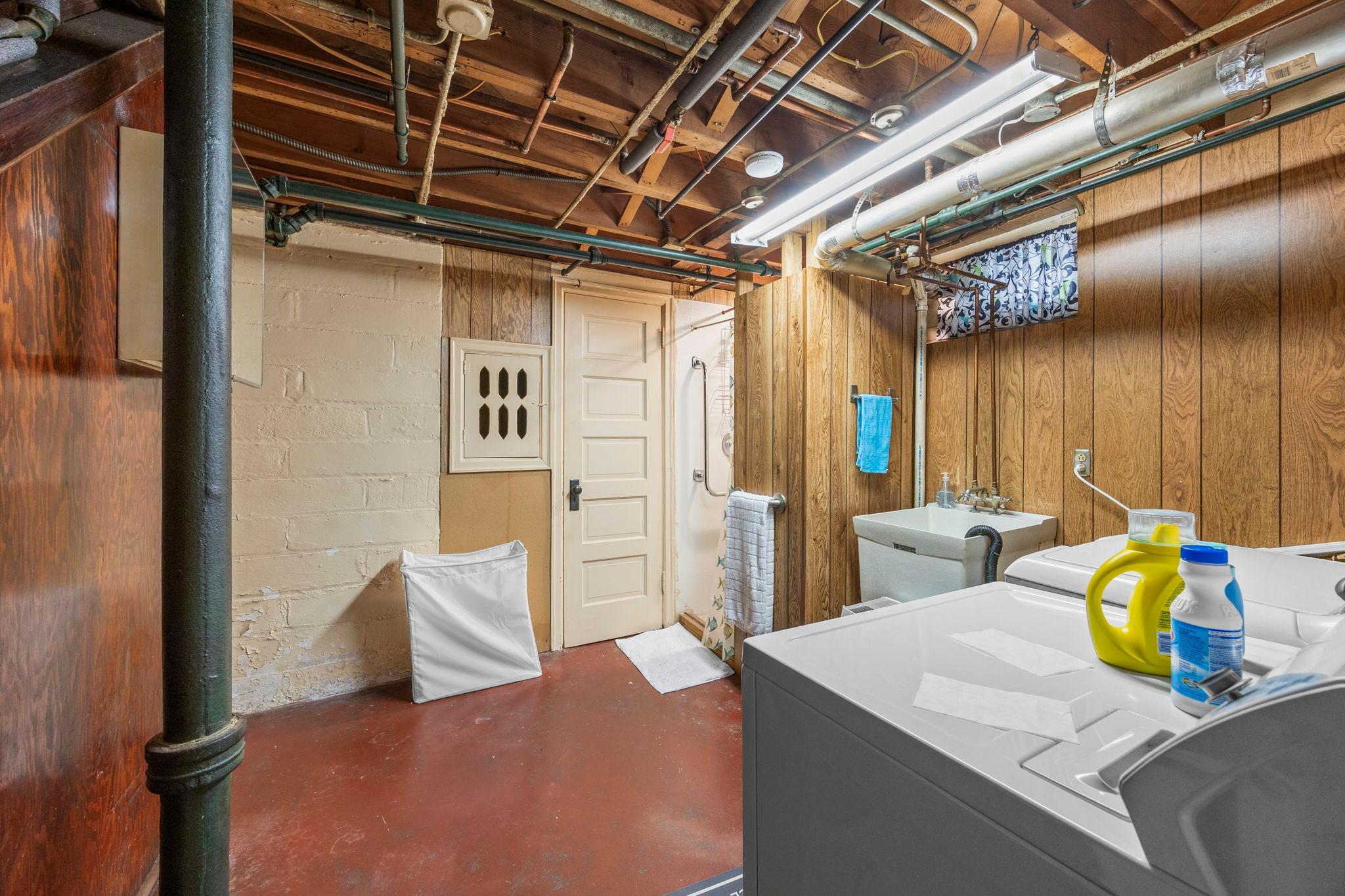 main property photo 39