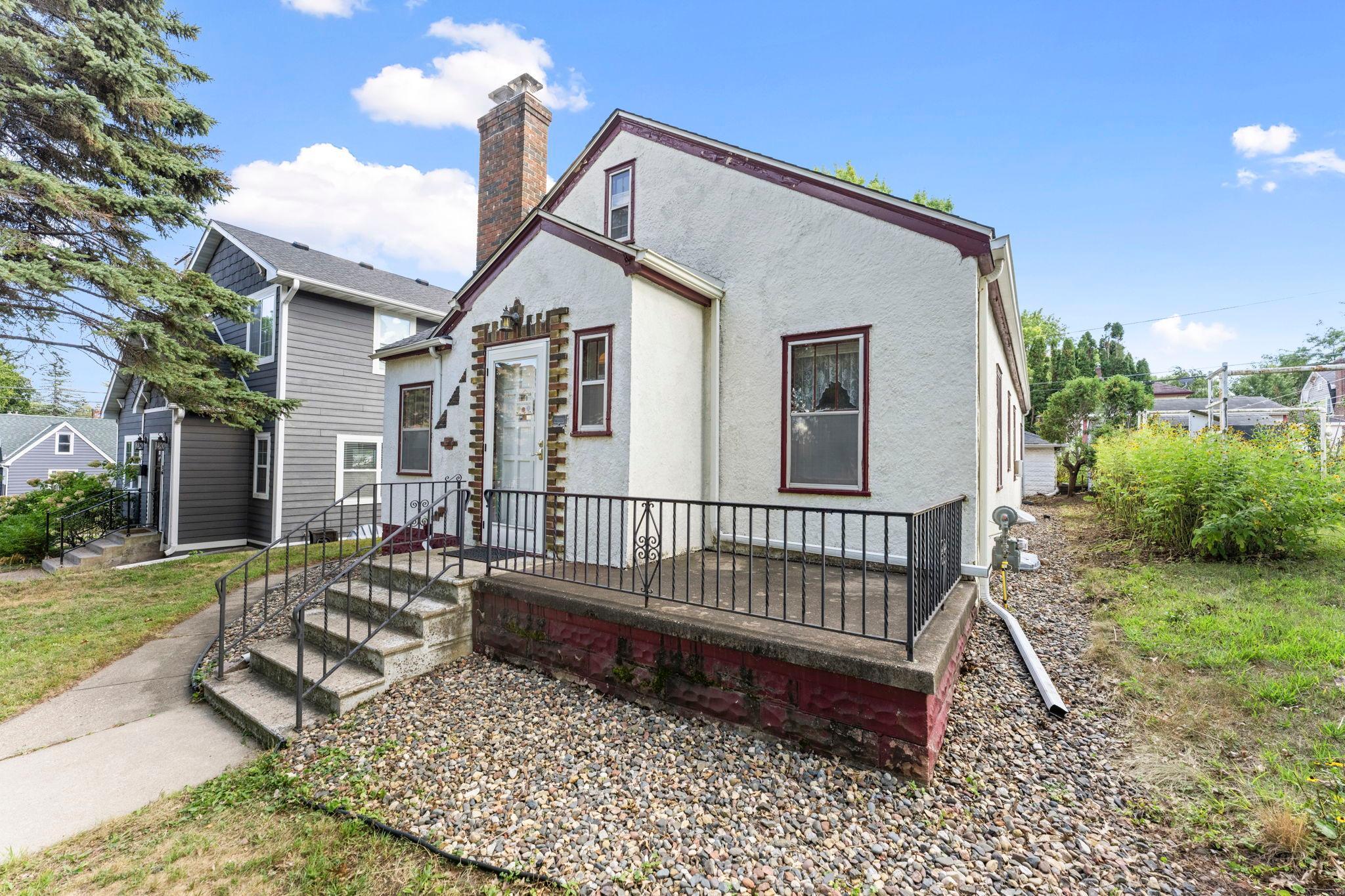 main property photo 3
