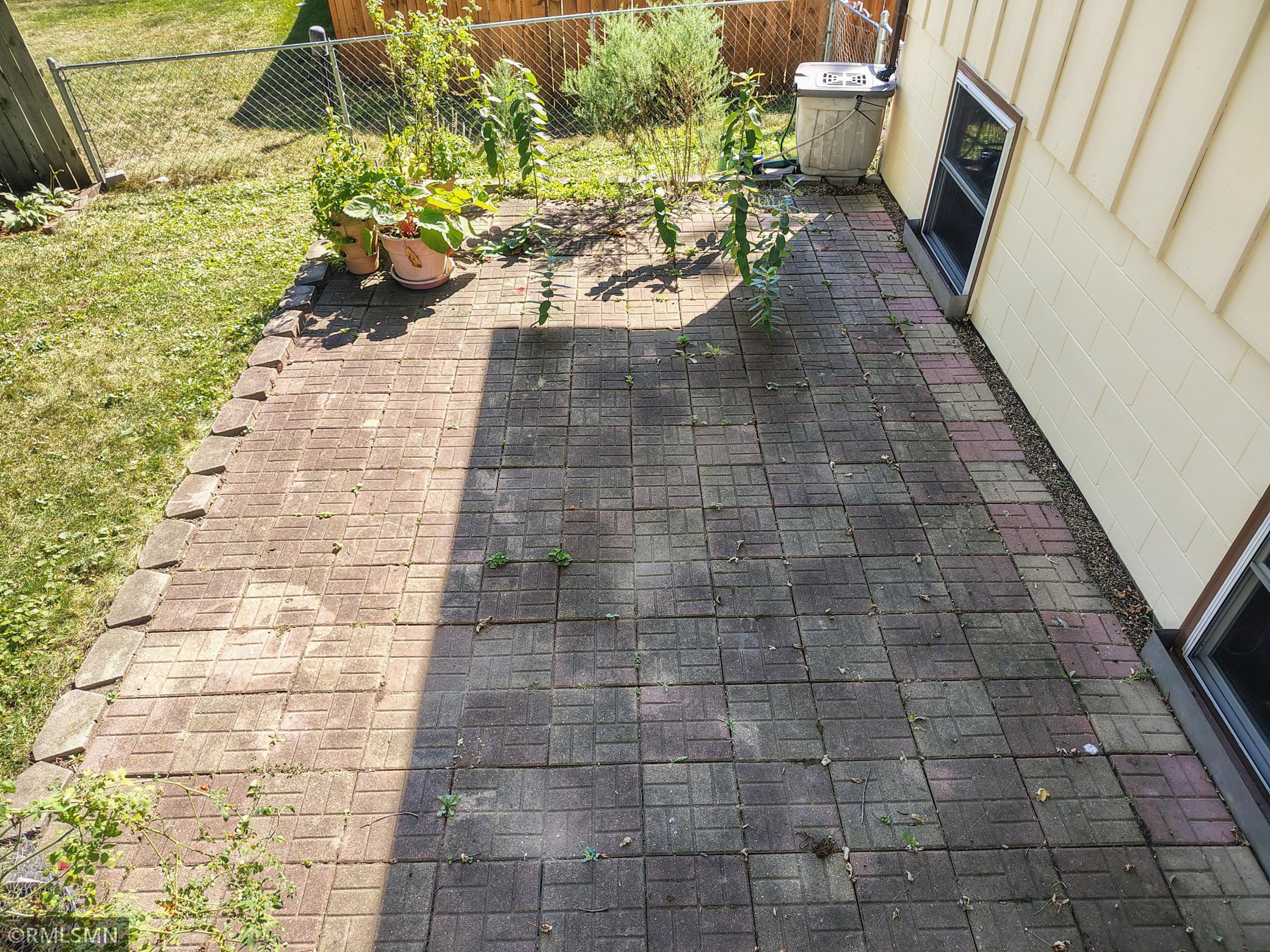main property photo 20