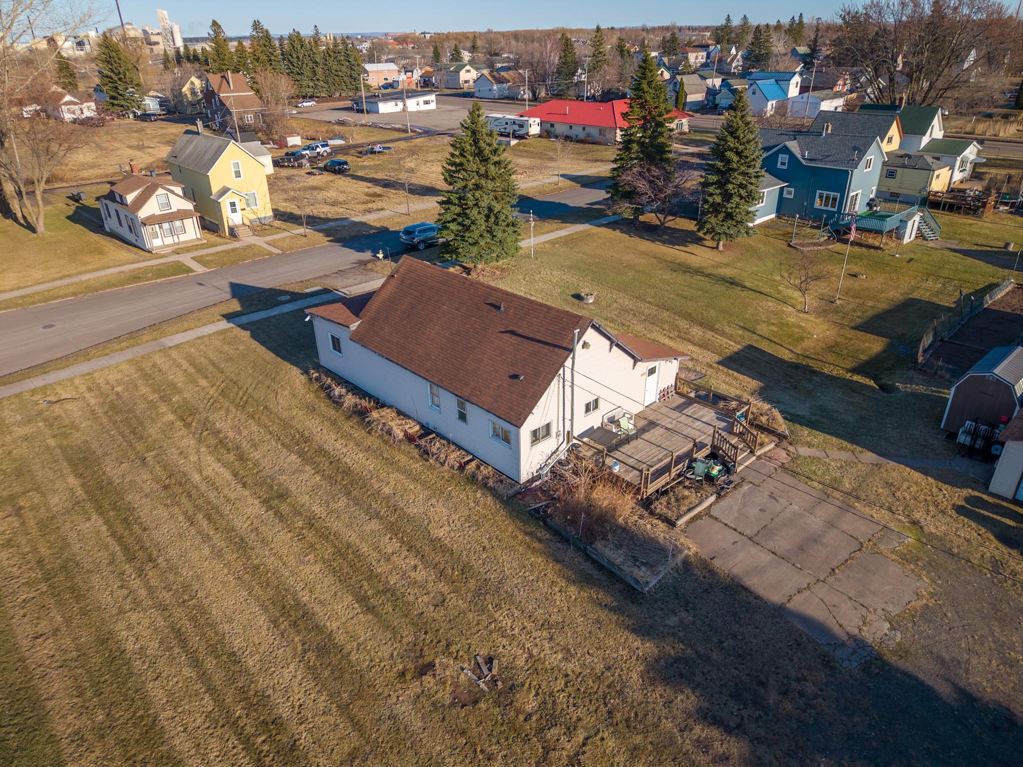 main property photo 38