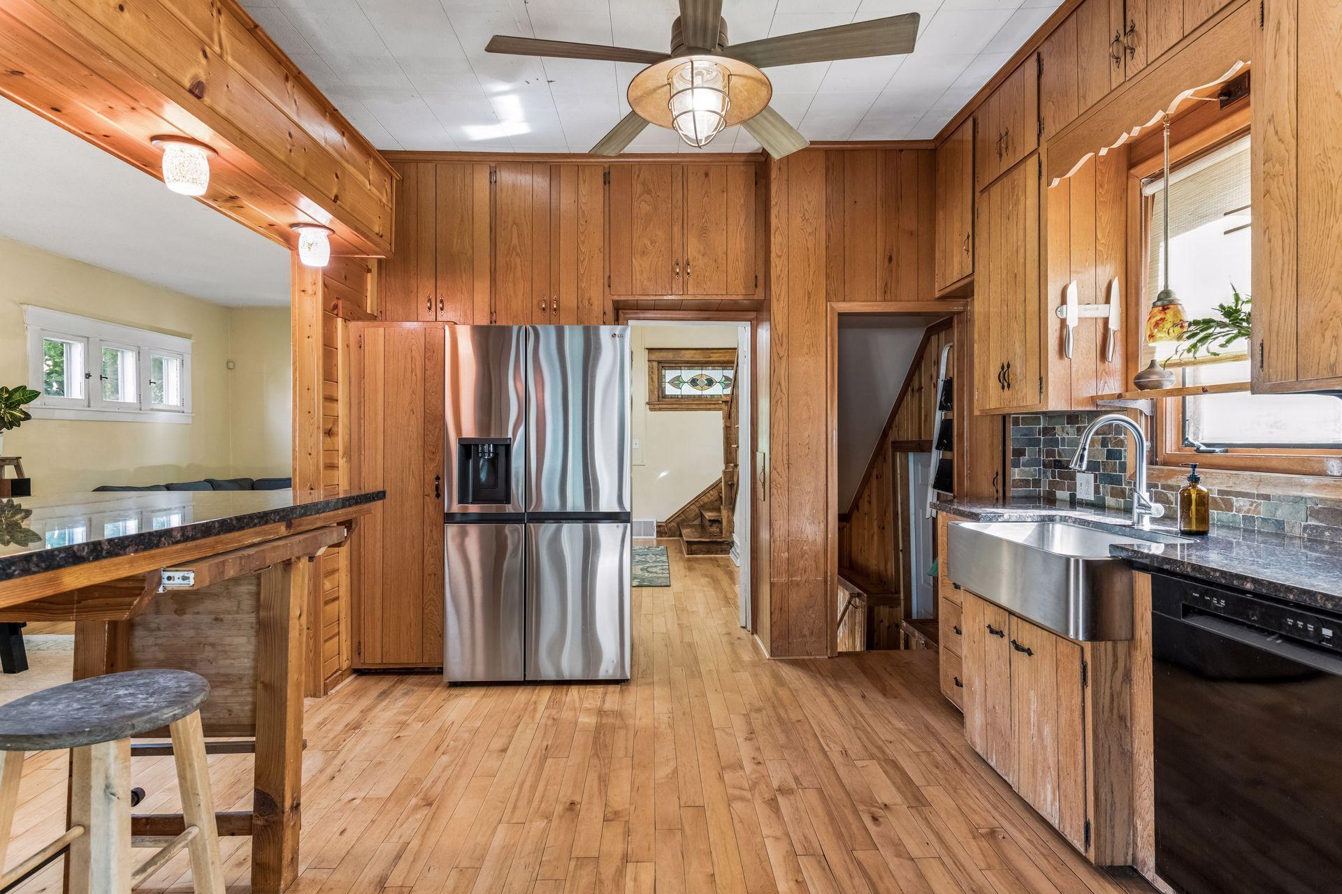 main property photo 14