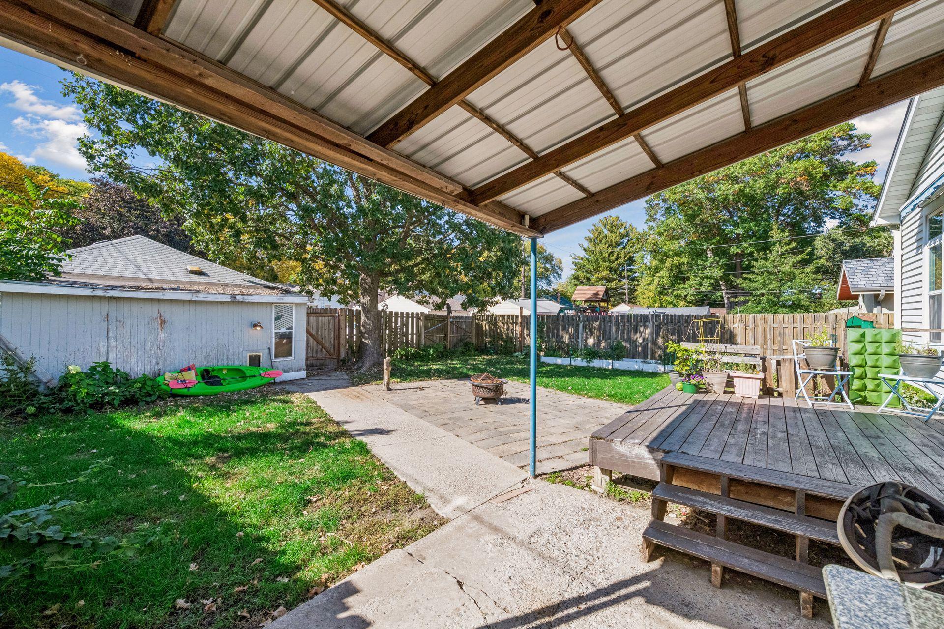 main property photo 40