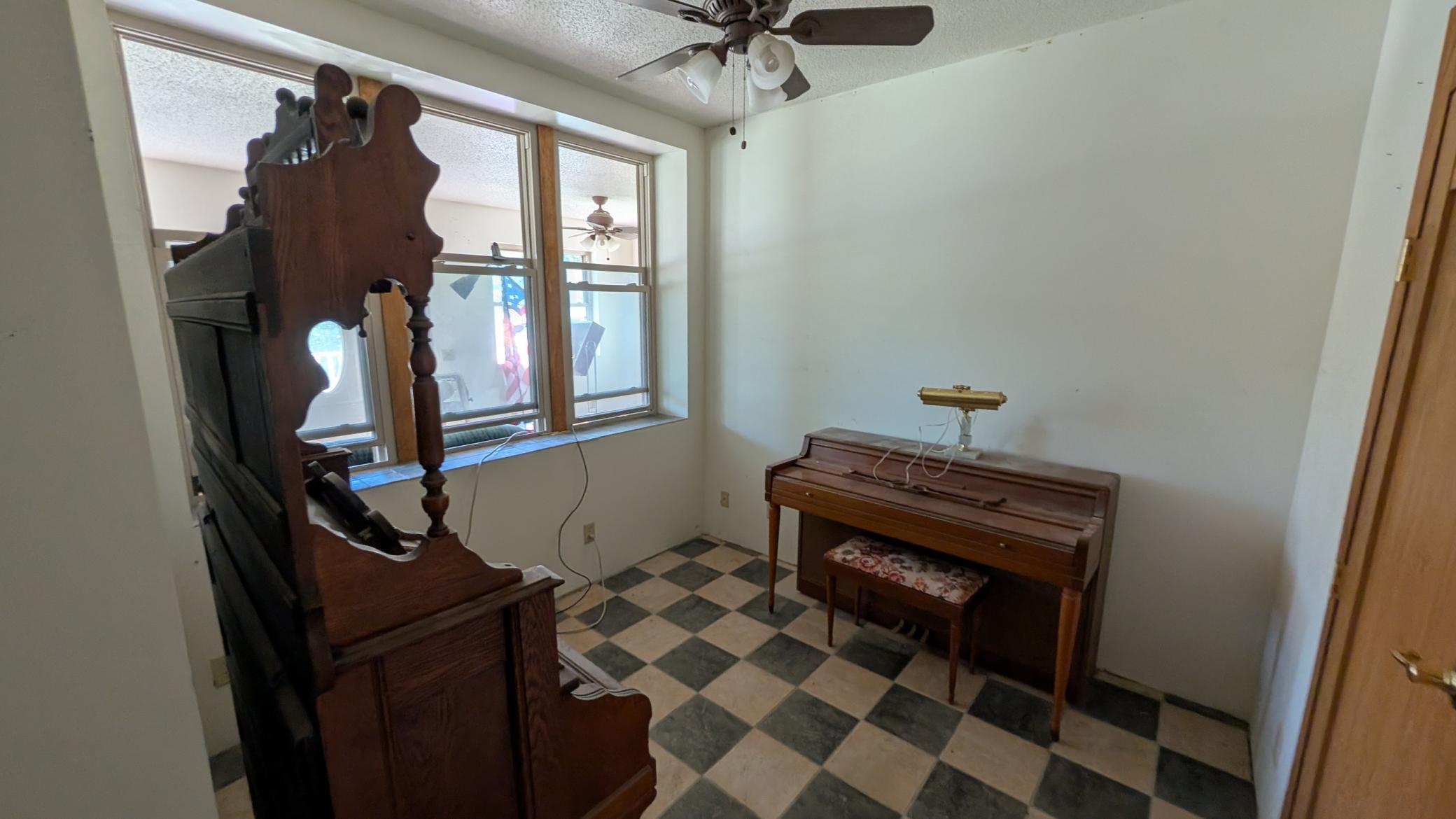 main property photo 17