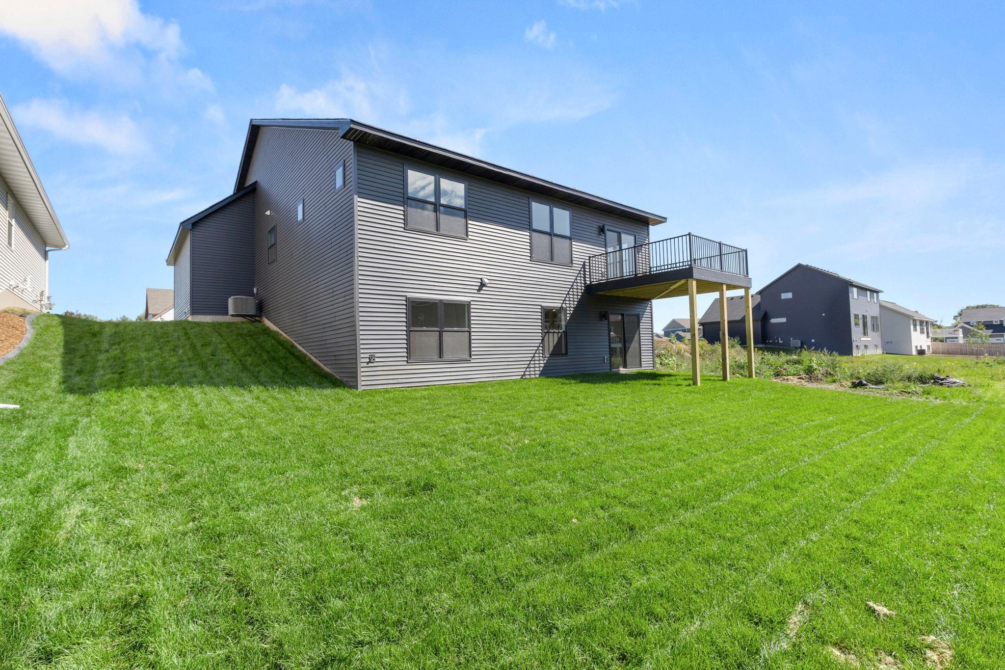 main property photo 8