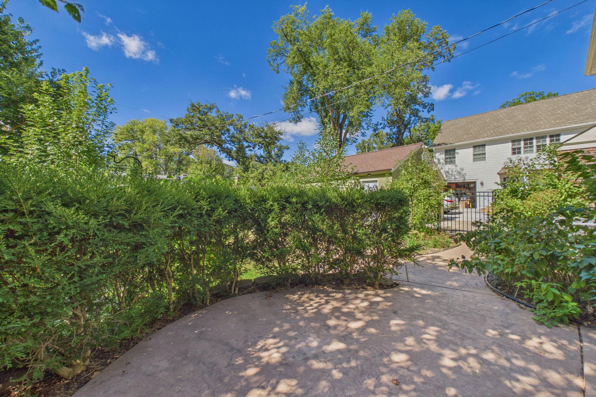 main property photo 50