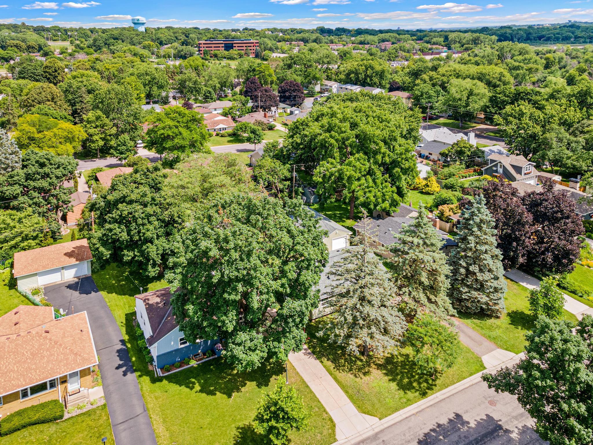 main property photo 32