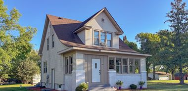 image of property with 3 Bed | 2 Bath | 1,402 Sqft