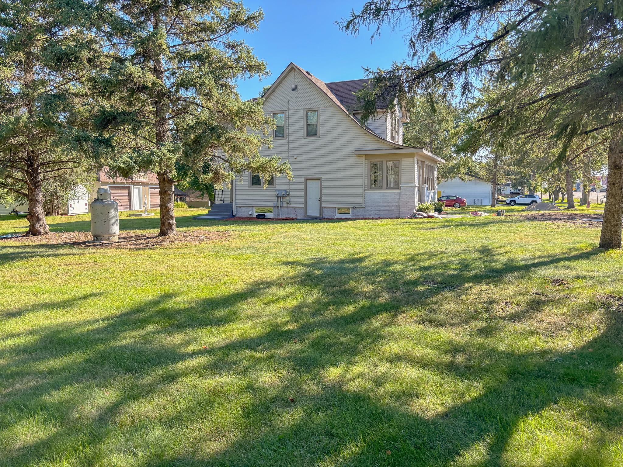 main property photo 47