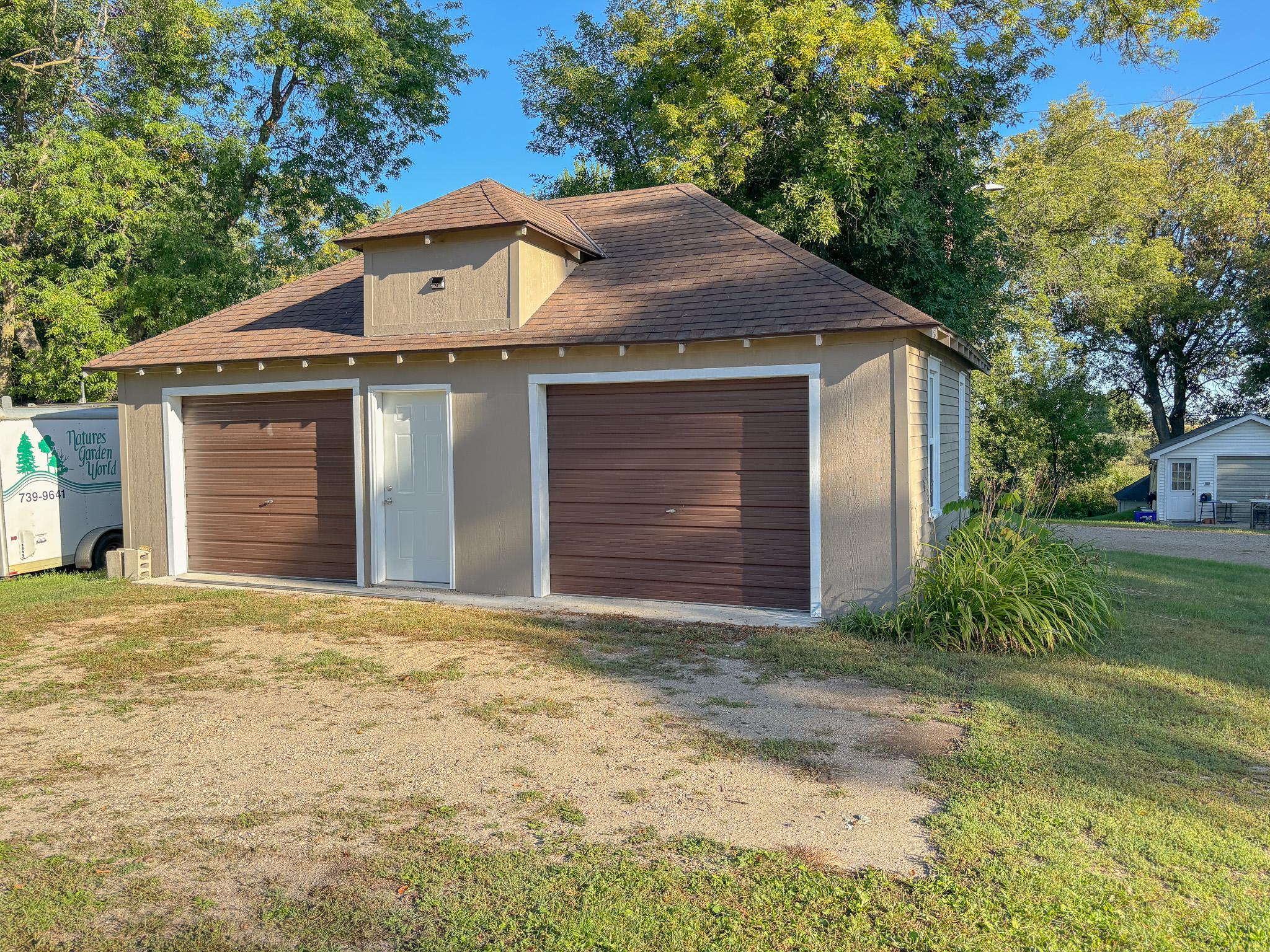 main property photo 49