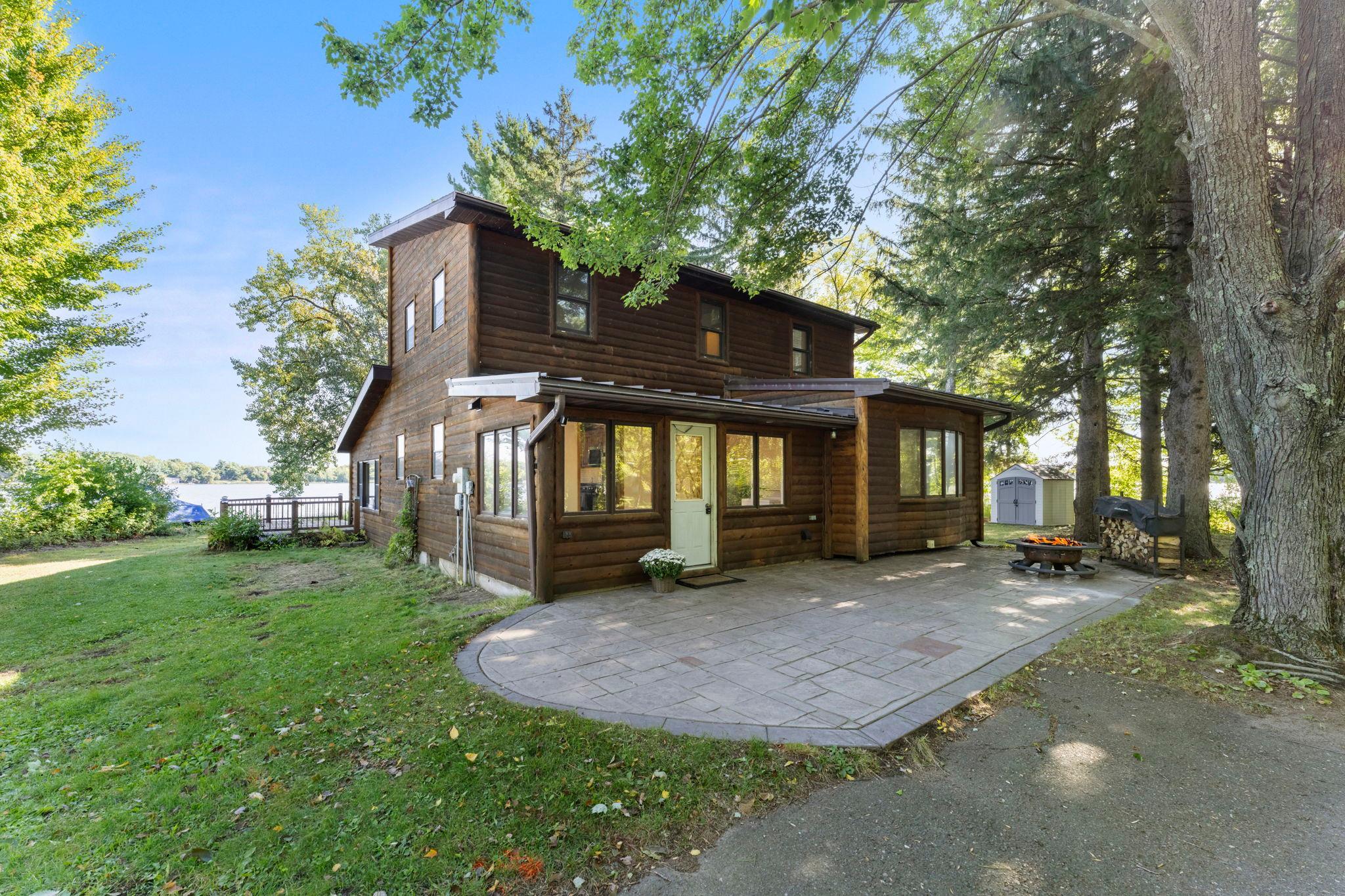 main property photo 9