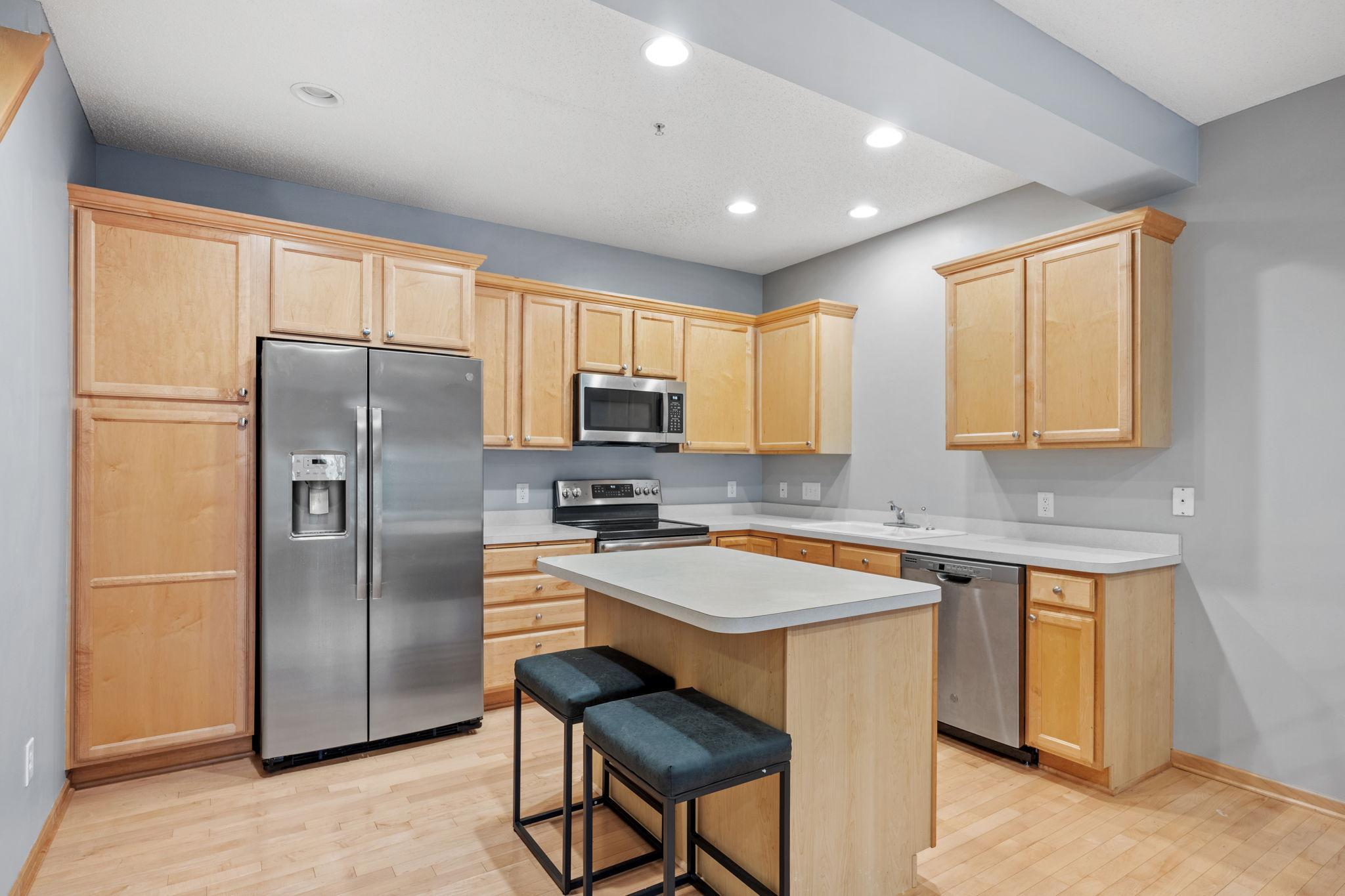 main property photo 6