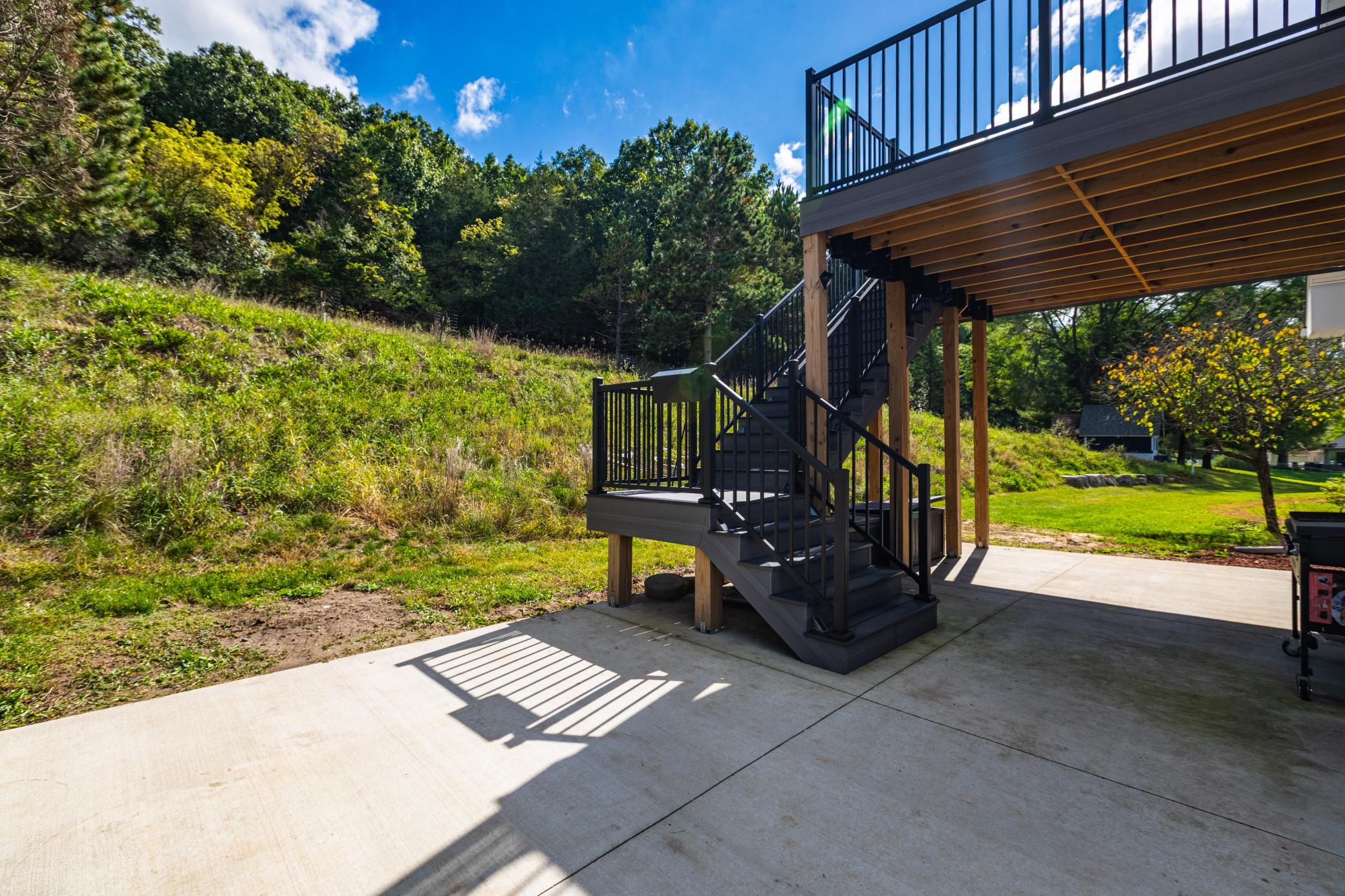 main property photo 36
