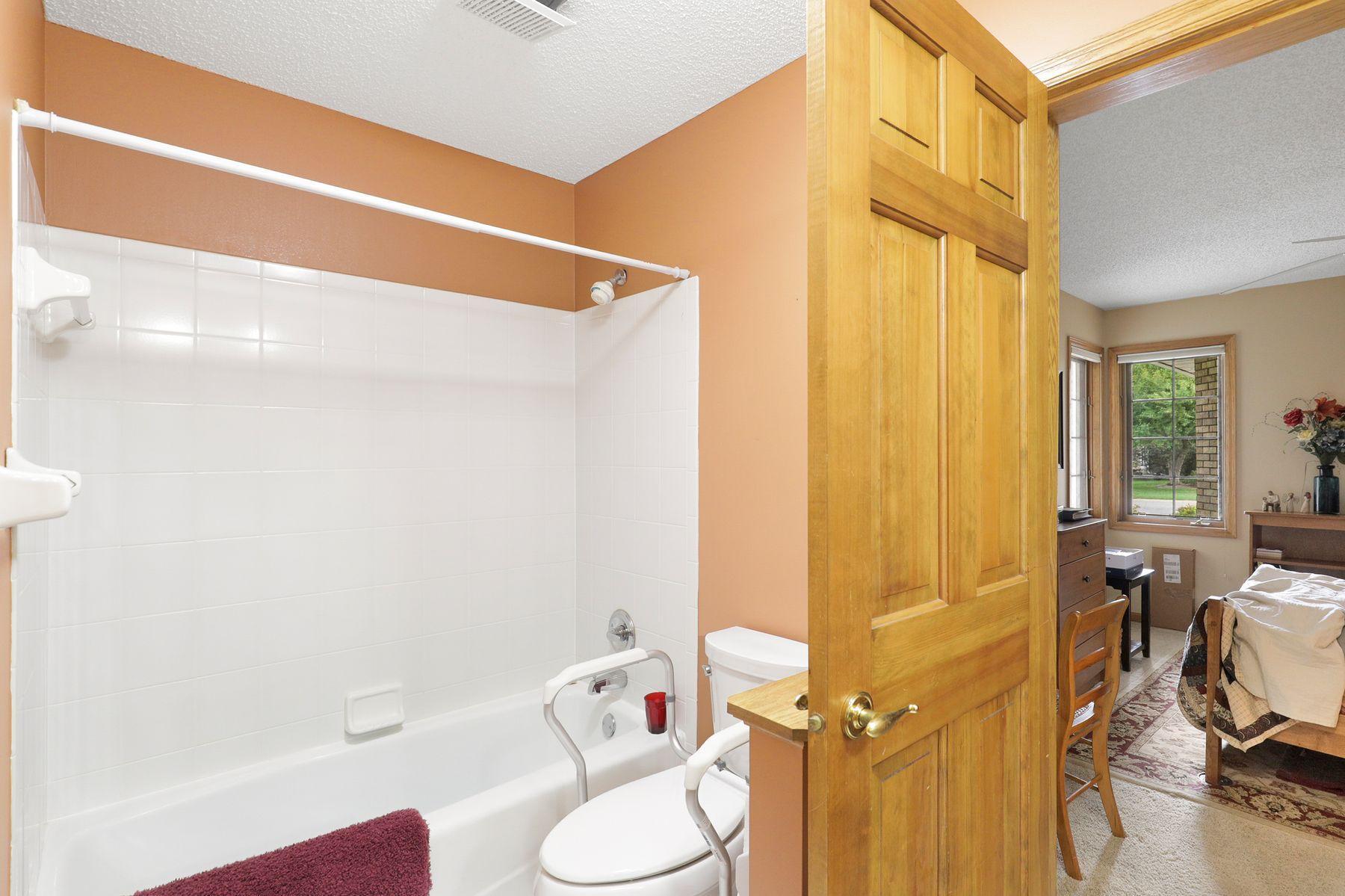 main property photo 15