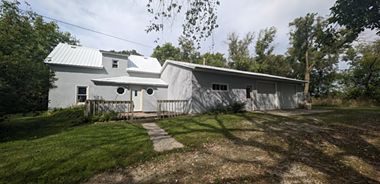 image of property with 3 Bed | 2 Bath | 1,393 Sqft
