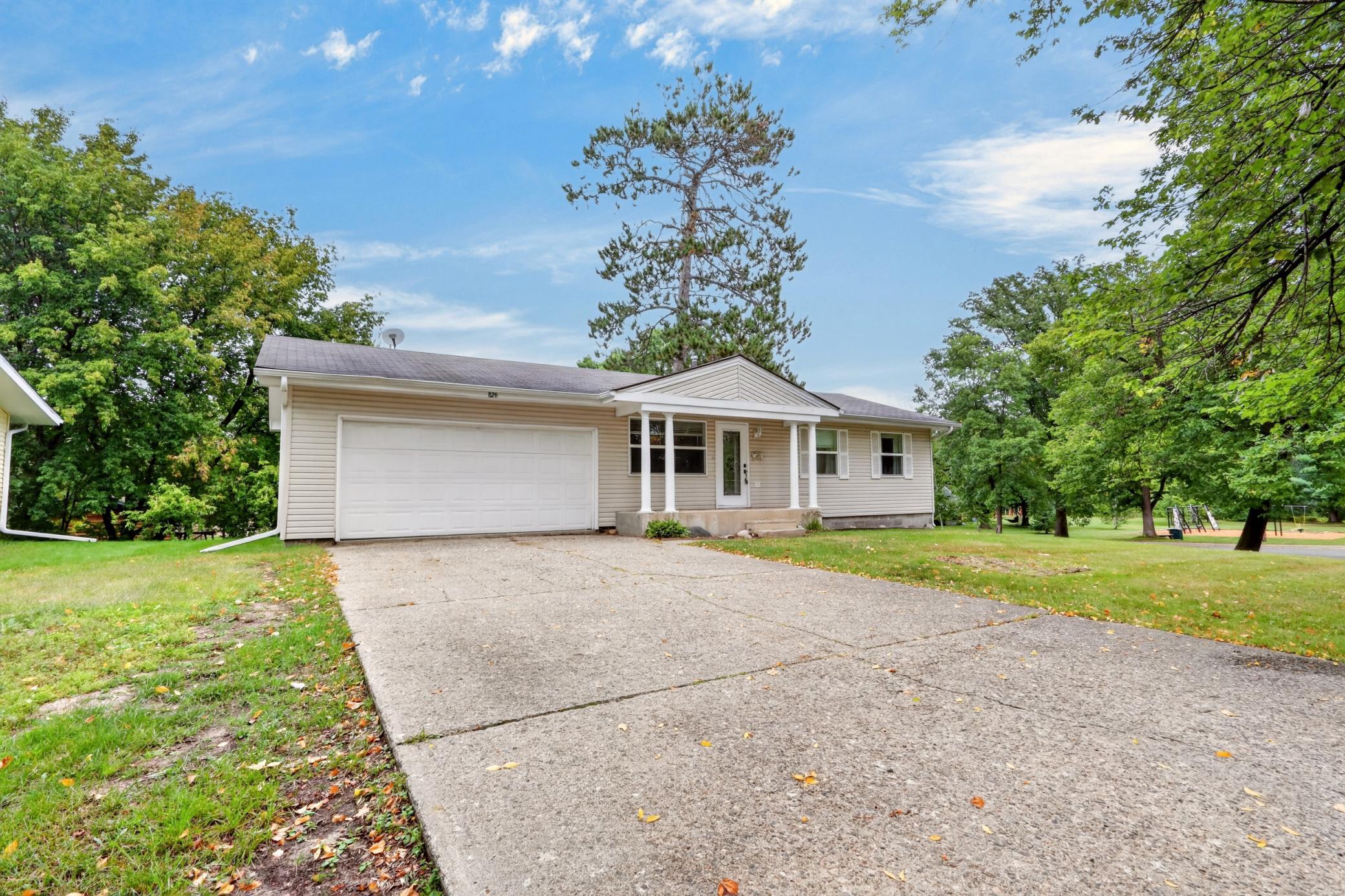 main property photo 2