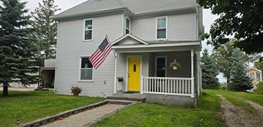 image of property with 4 Bed | 2 Bath | 2,304 Sqft