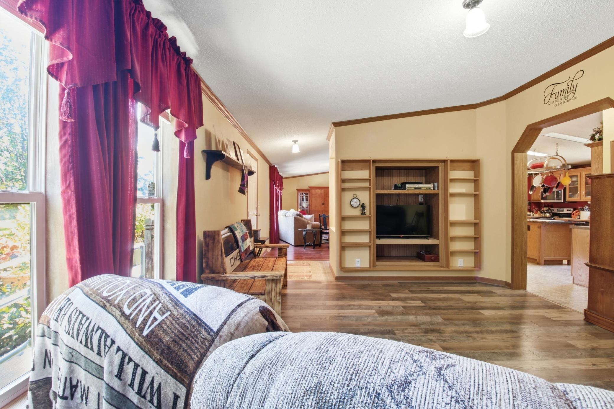 main property photo 33