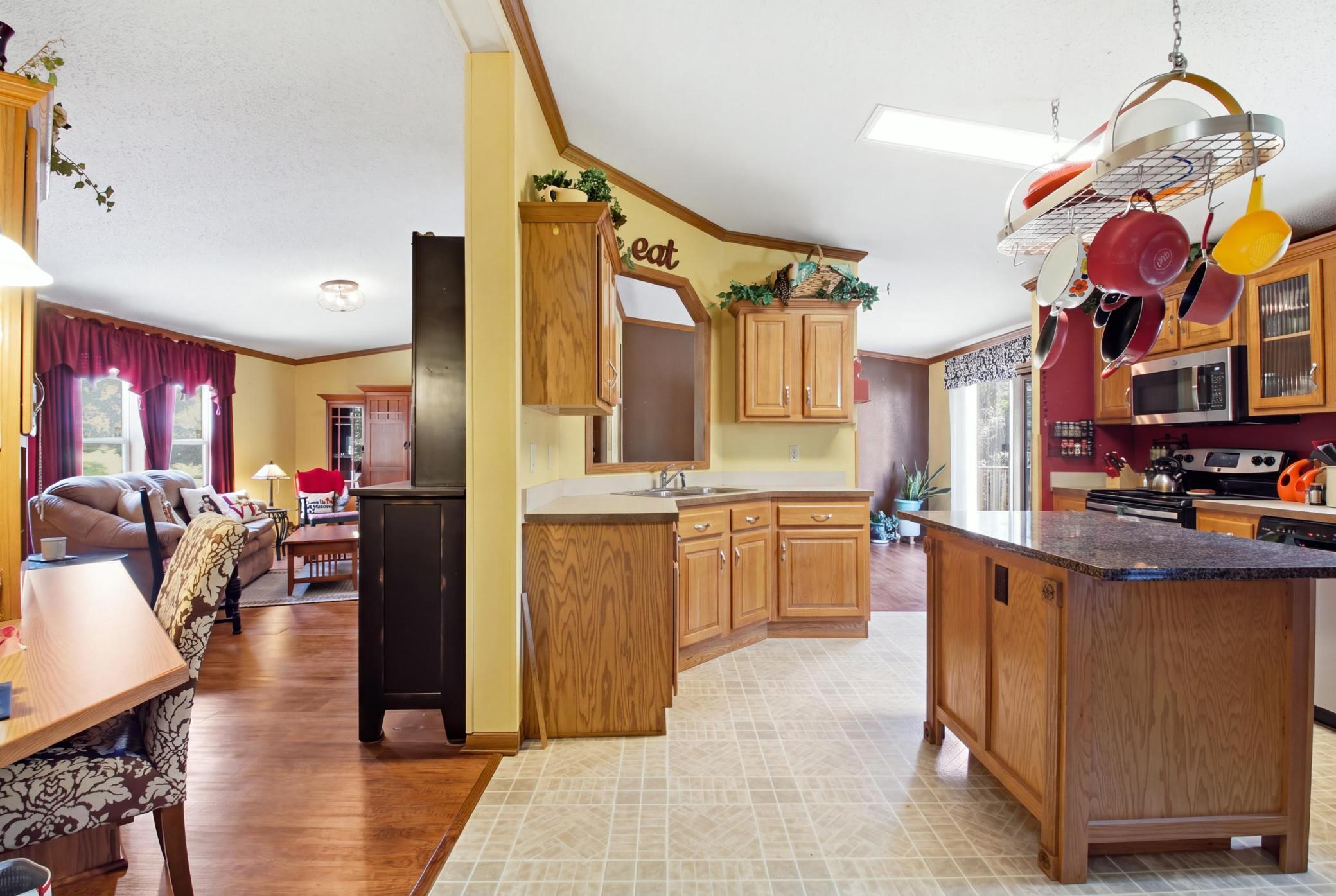 main property photo 9