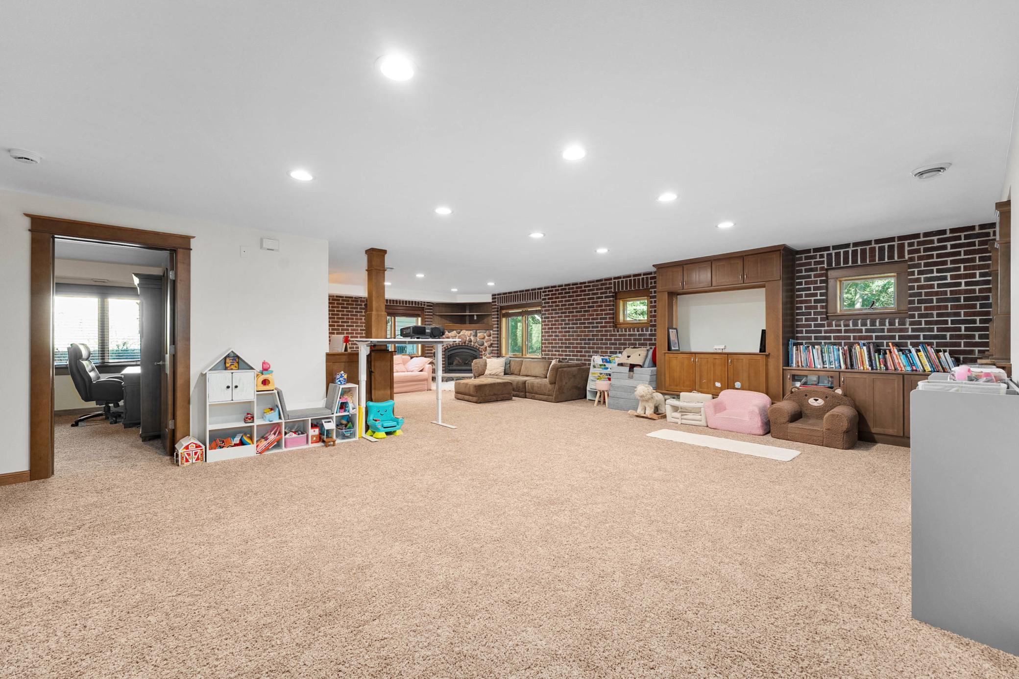 main property photo 49