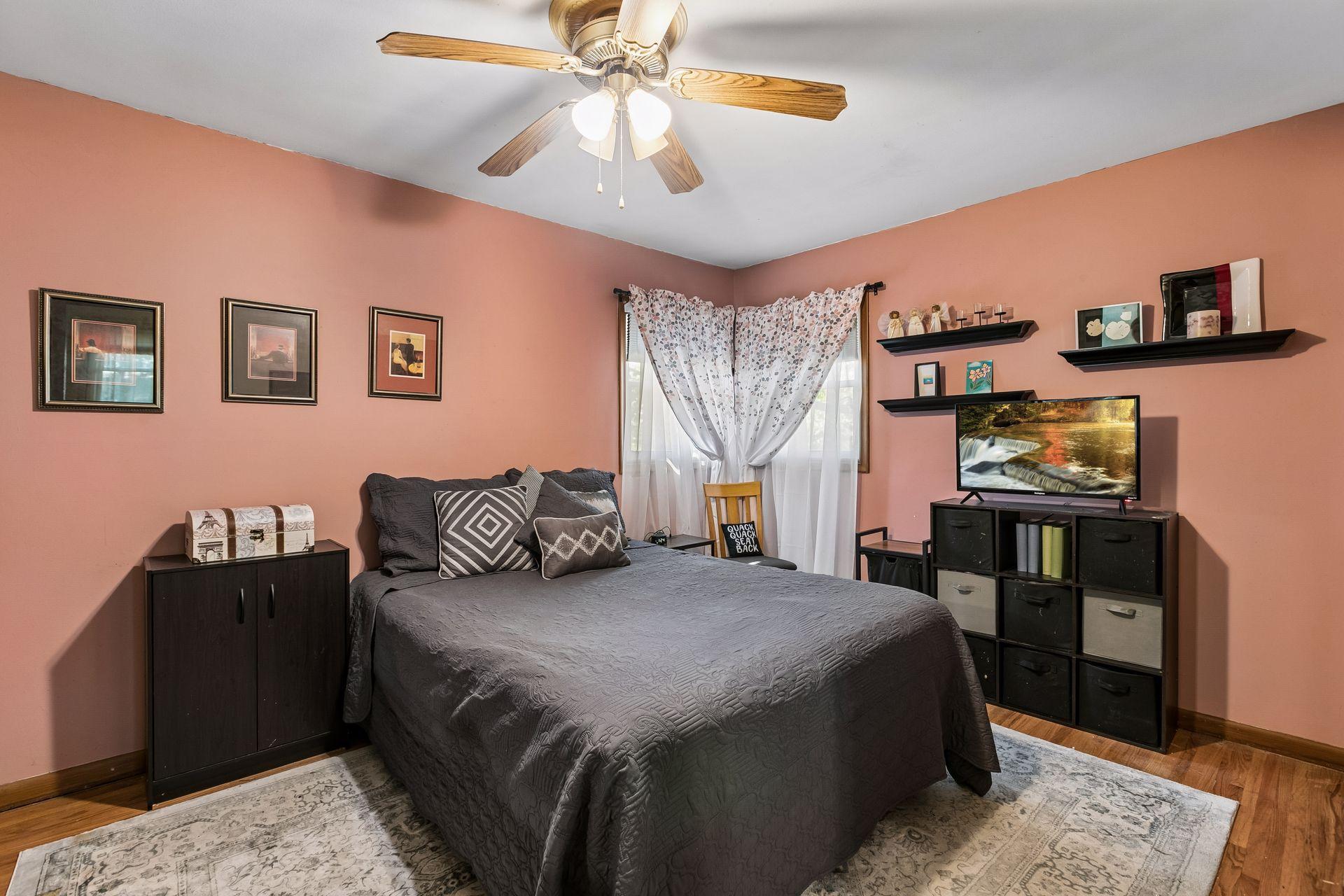 main property photo 18