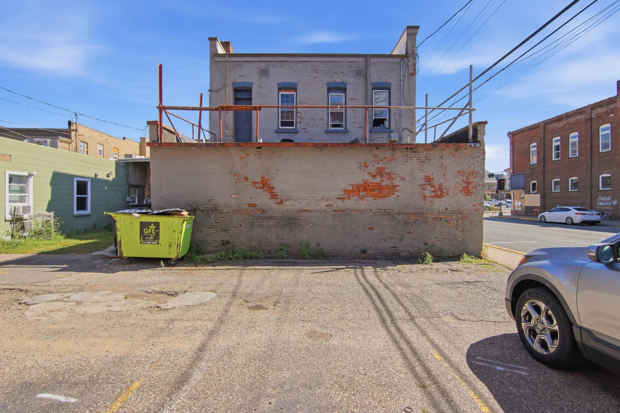 main property photo 35