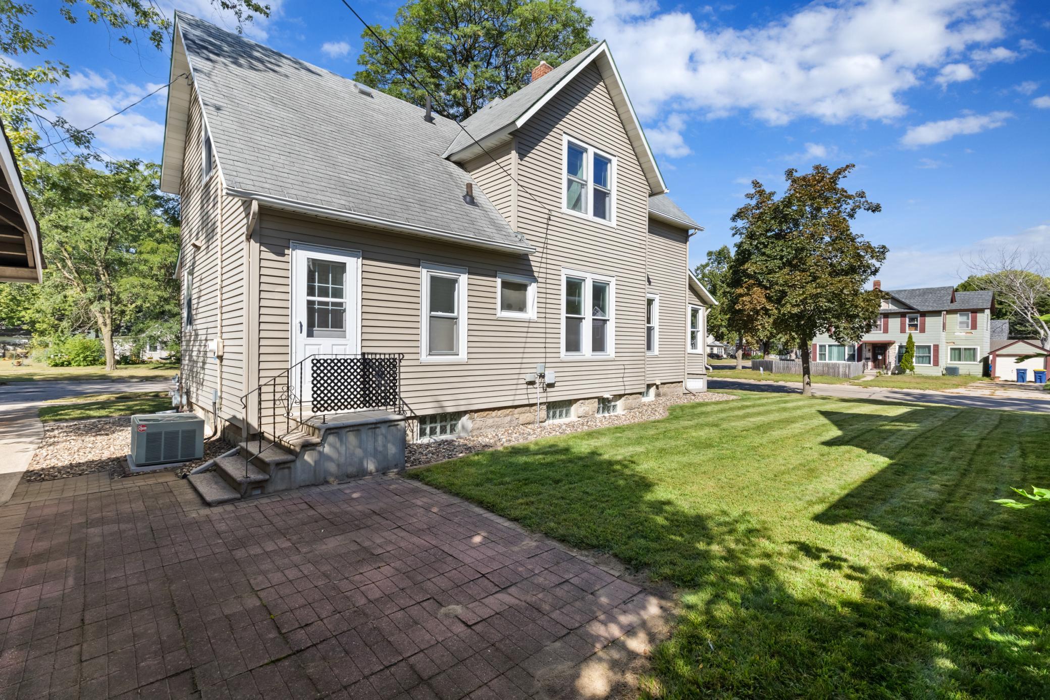main property photo 32