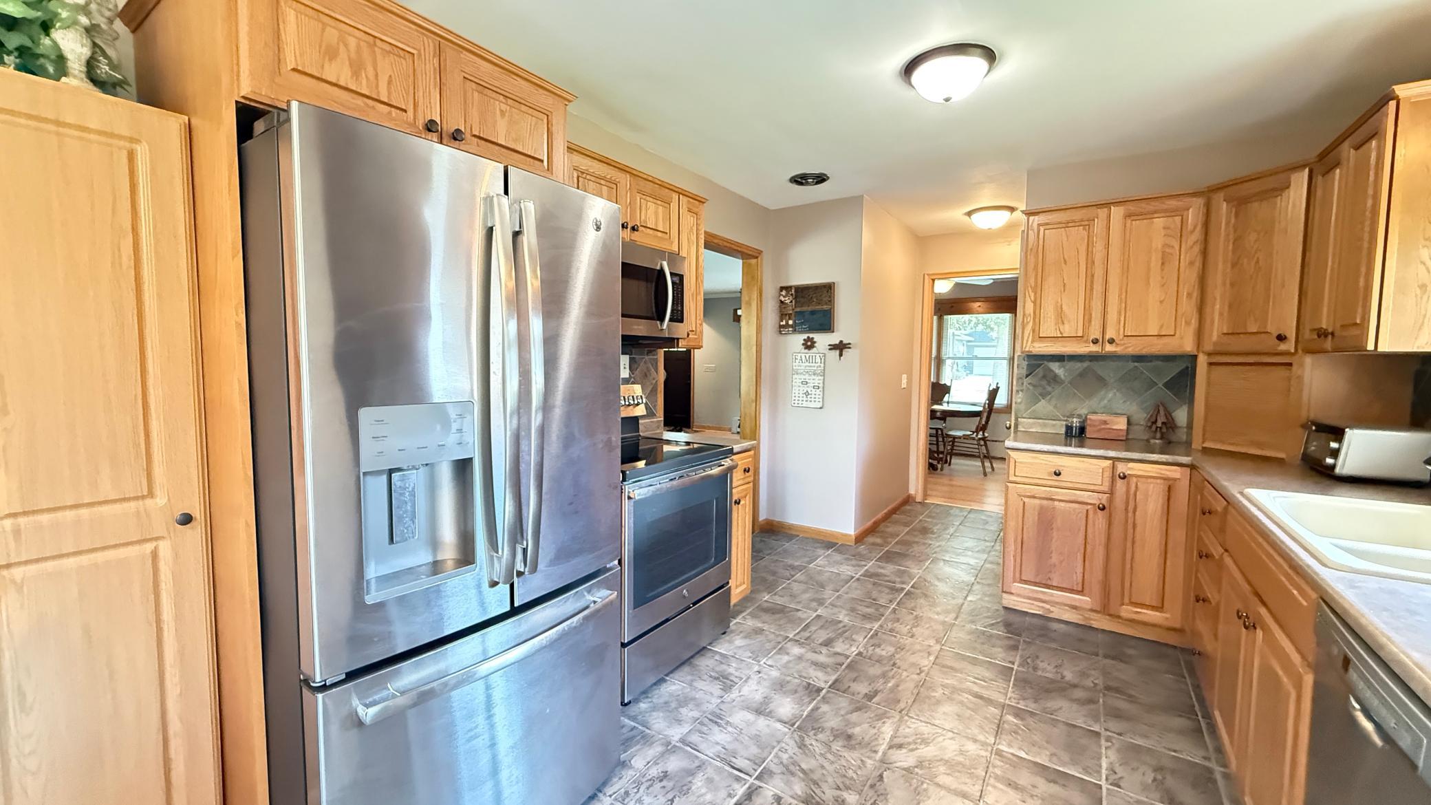 main property photo 13