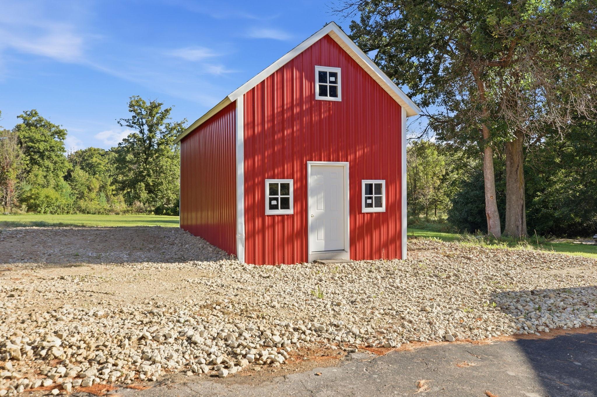 main property photo 9