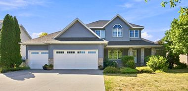 image of property with 6 Bed | 4 Bath | 3,815 Sqft