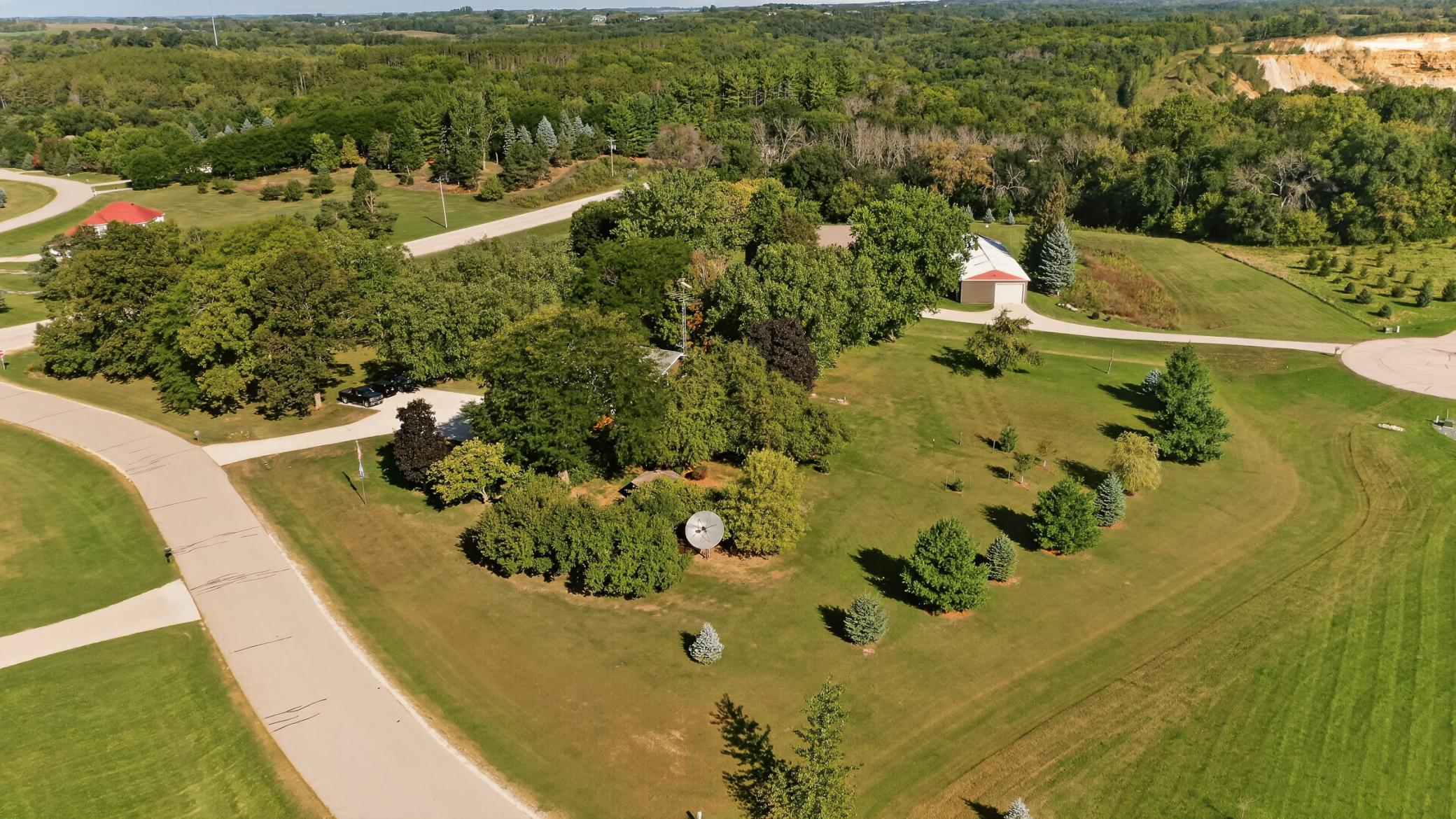 main property photo 41
