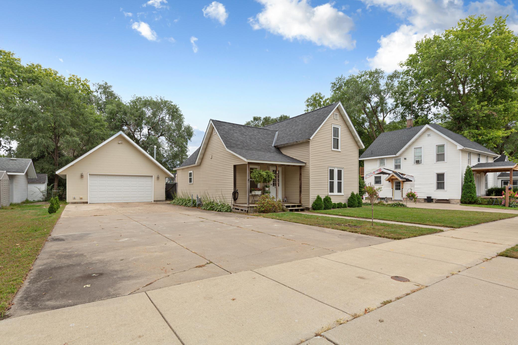 main property photo 2