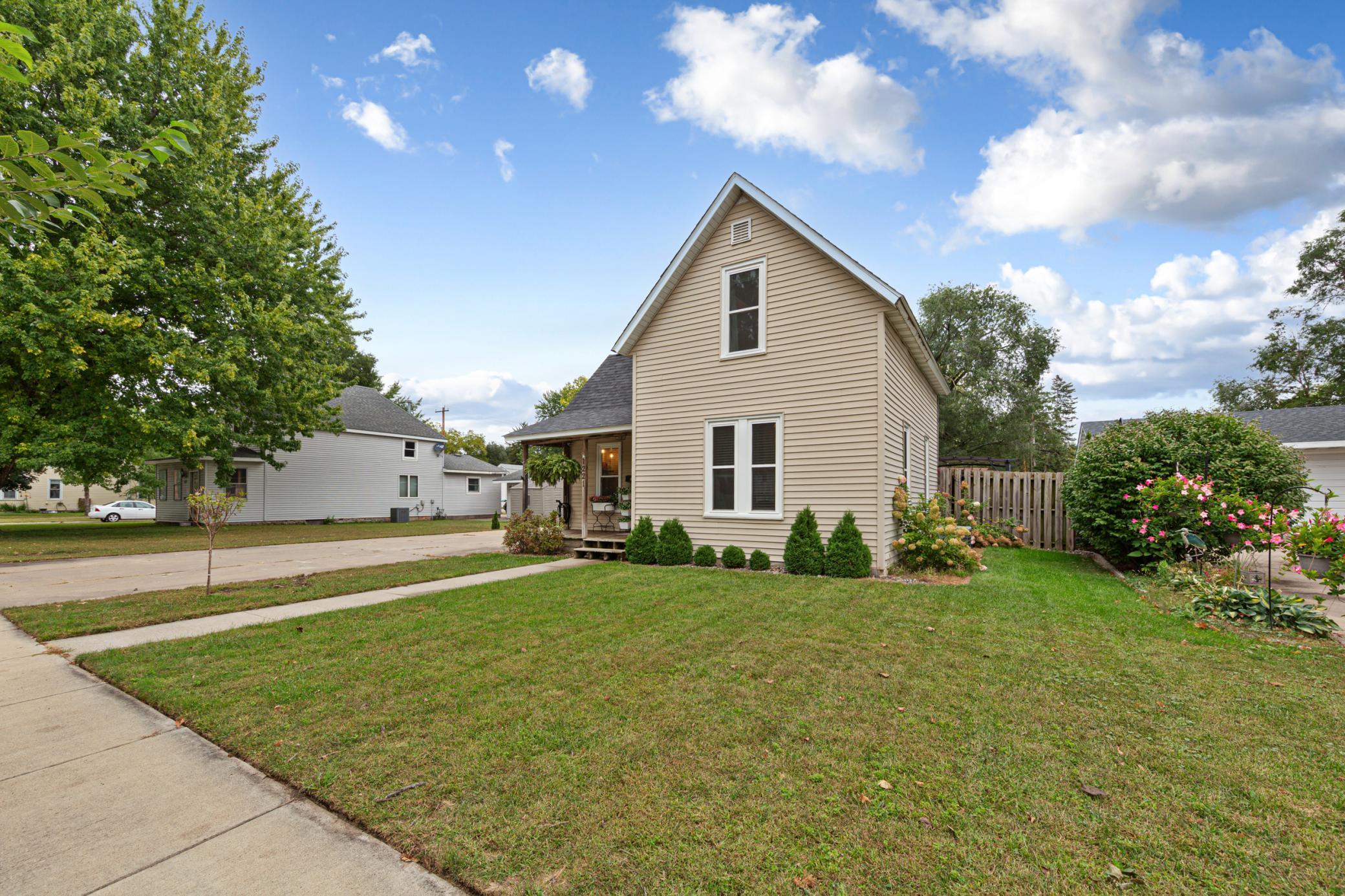main property photo 4