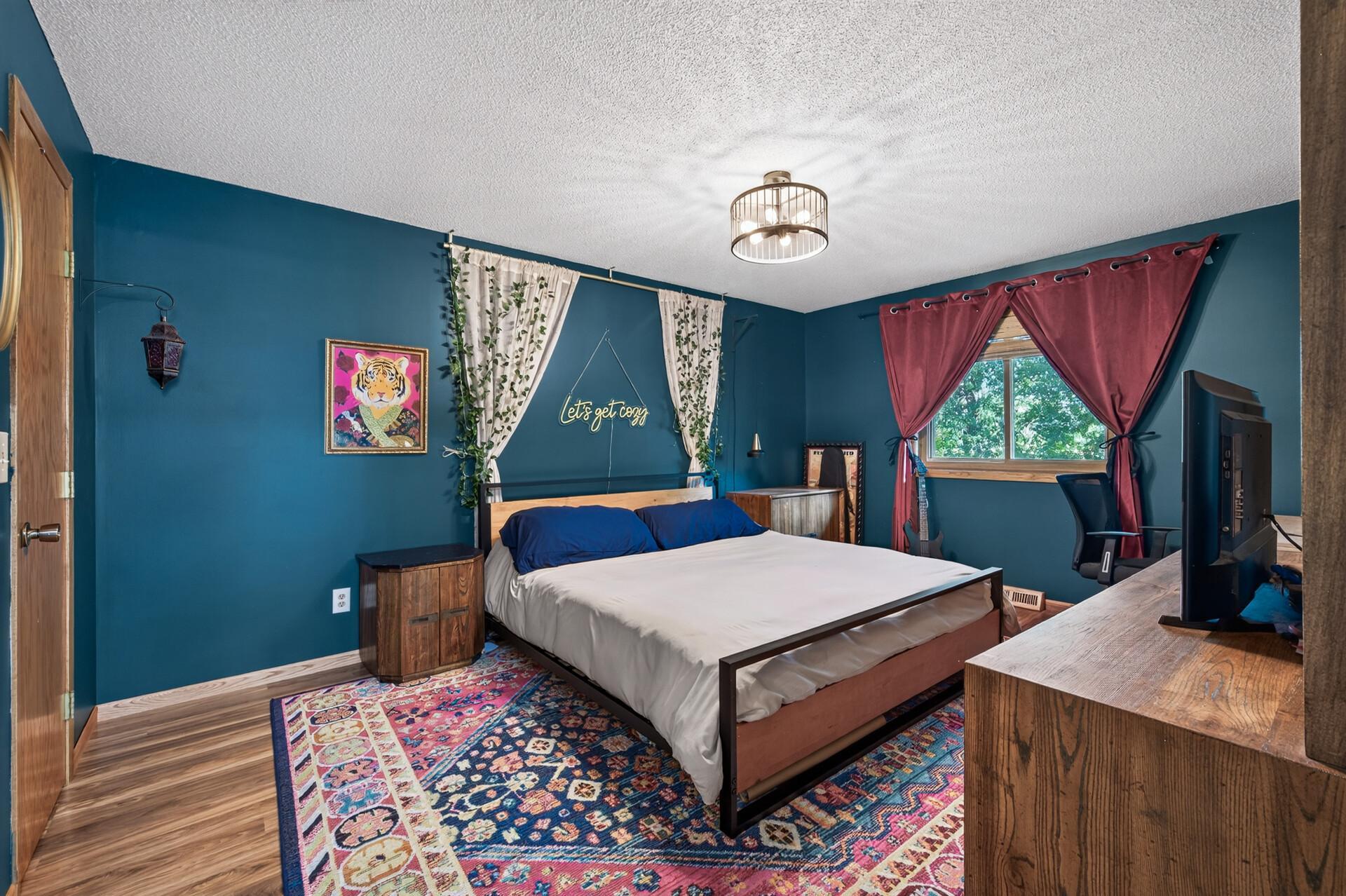 main property photo 12