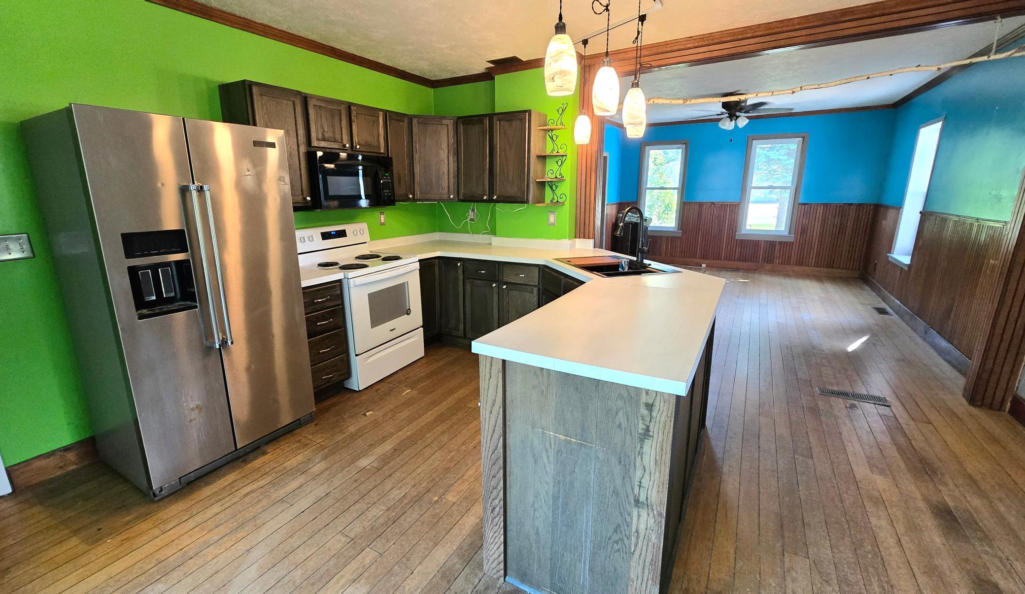 main property photo 5