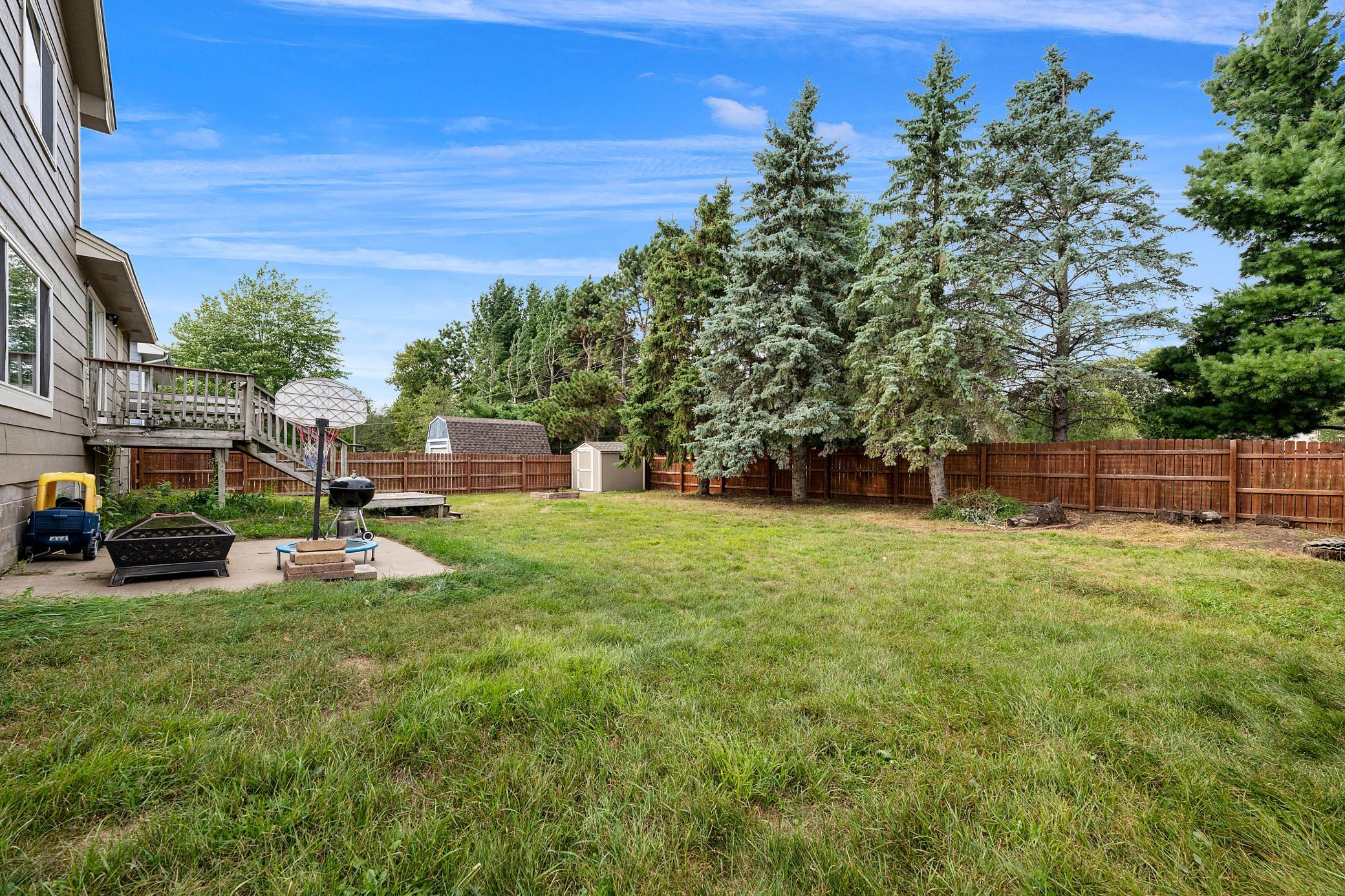 main property photo 28