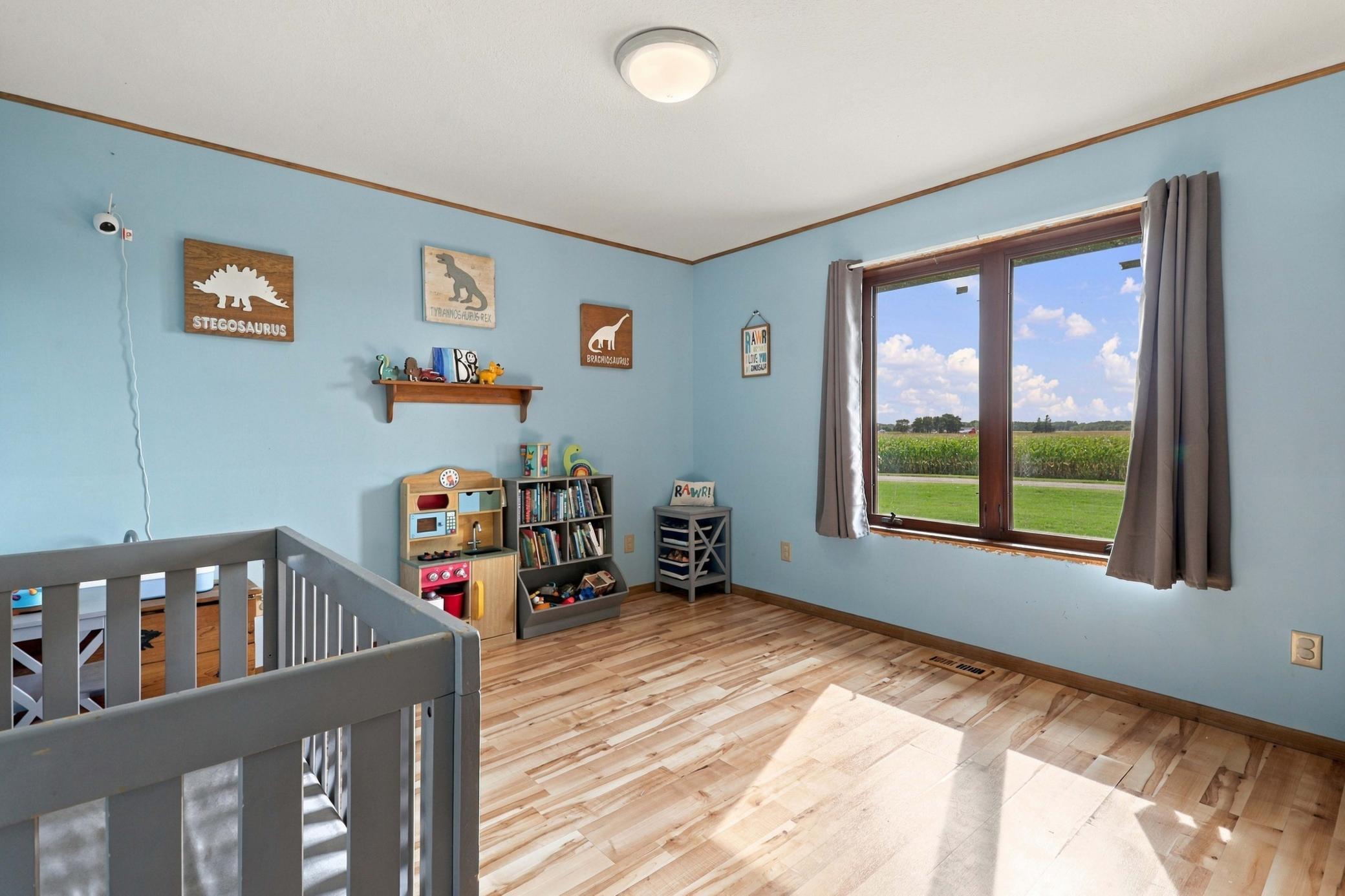 main property photo 12