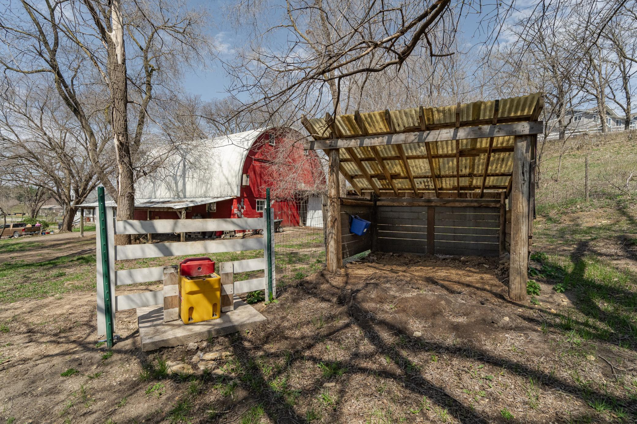 main property photo 38