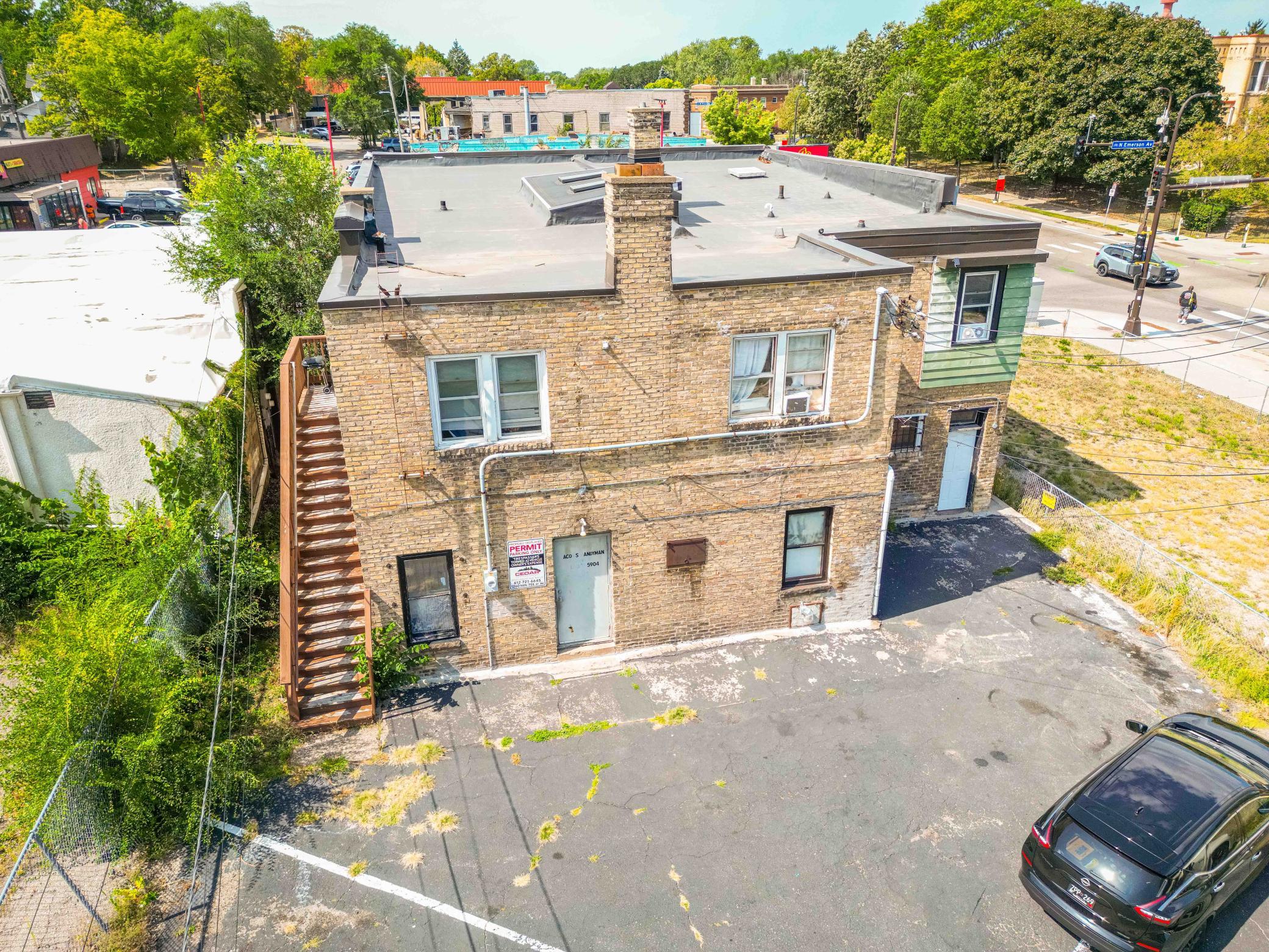 main property photo 8