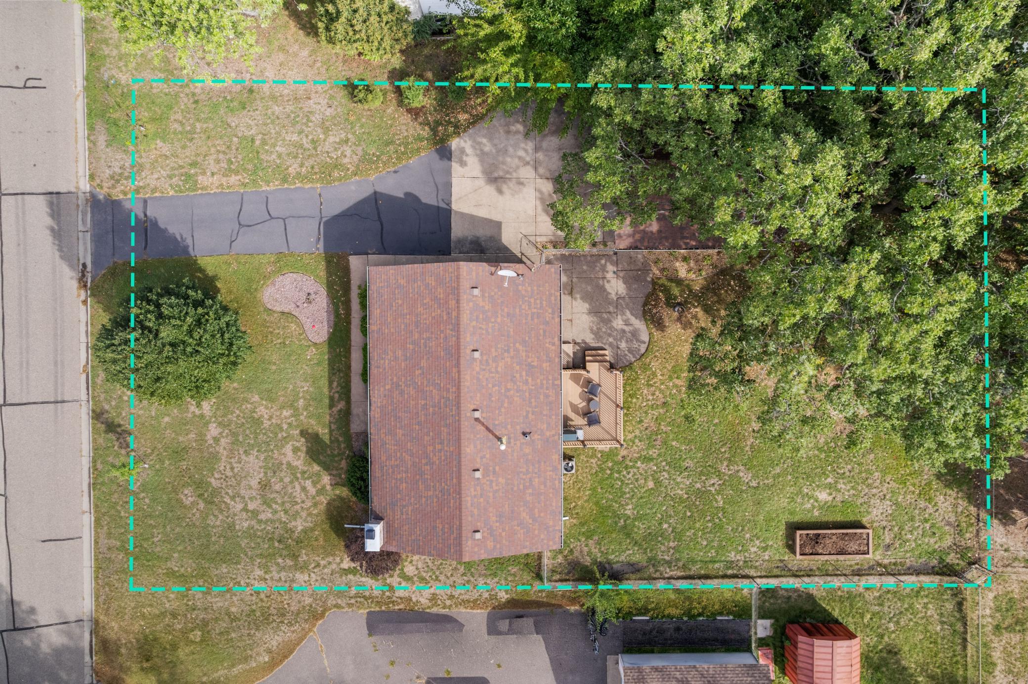 main property photo 24