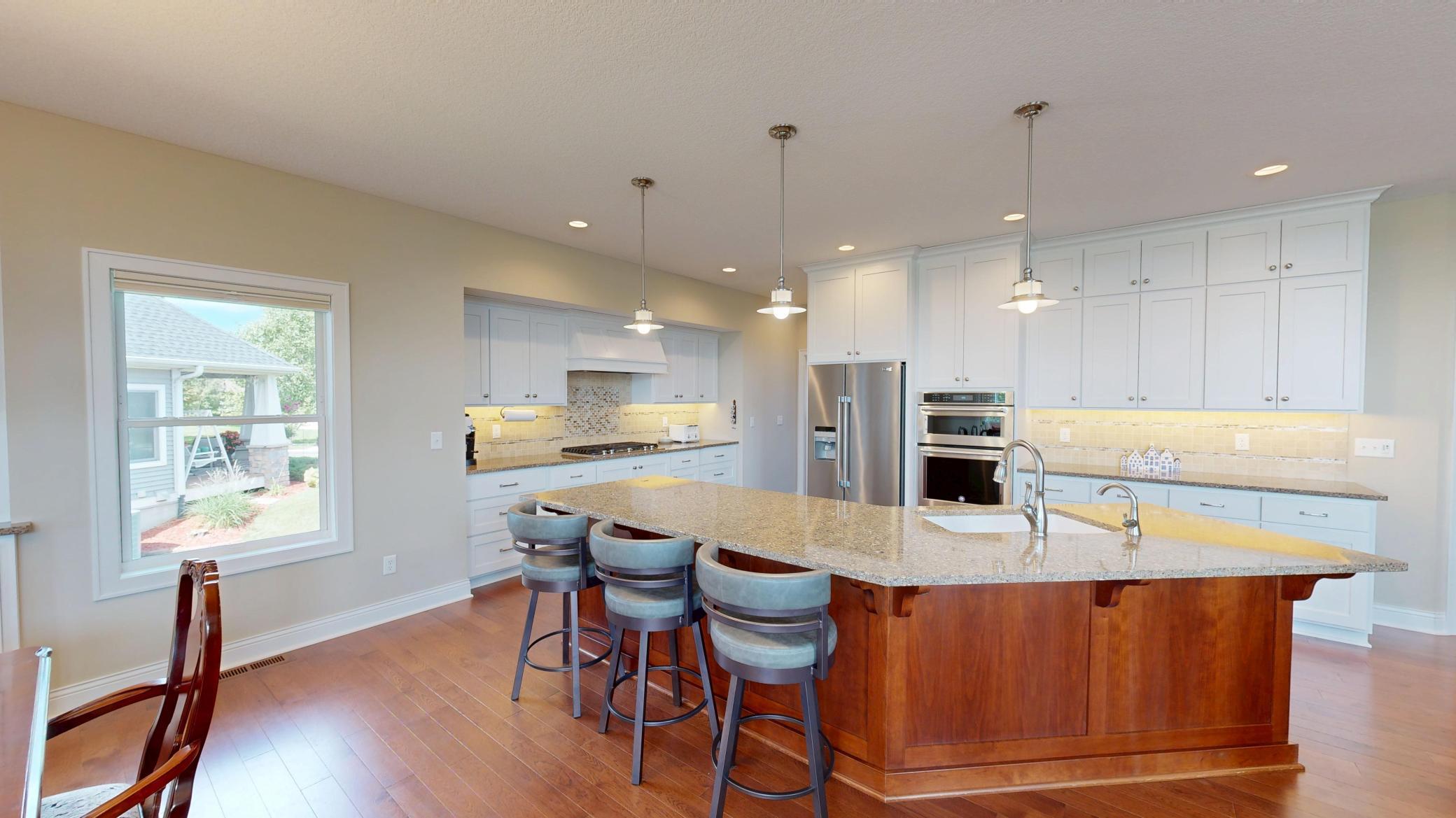 main property photo 17