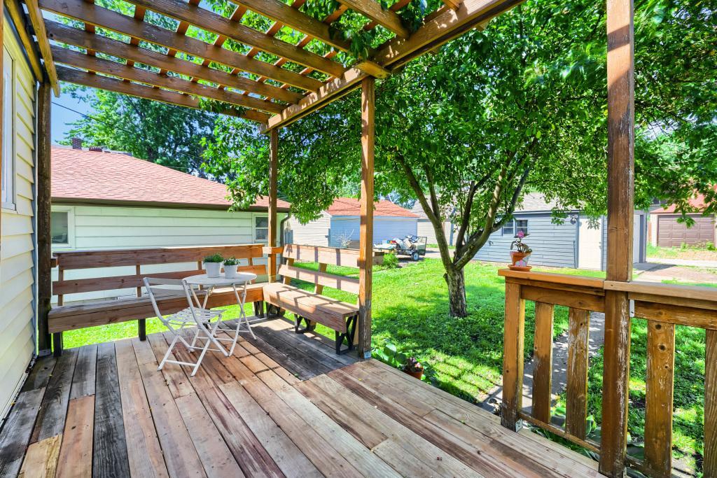 main property photo 22