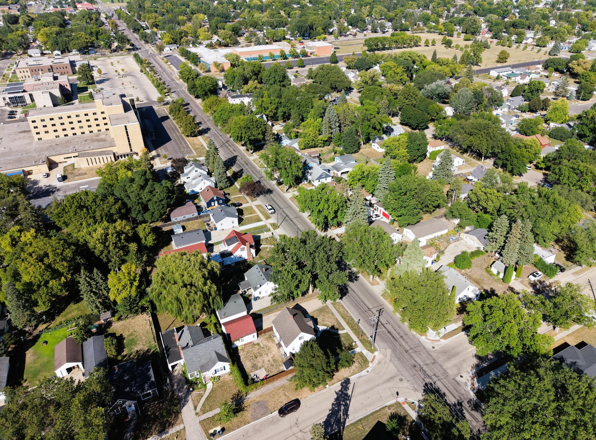 main property photo 29