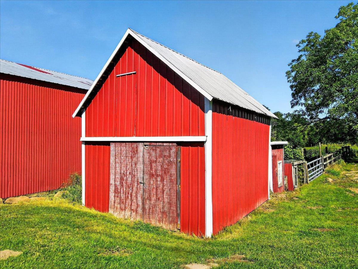 main property photo 34