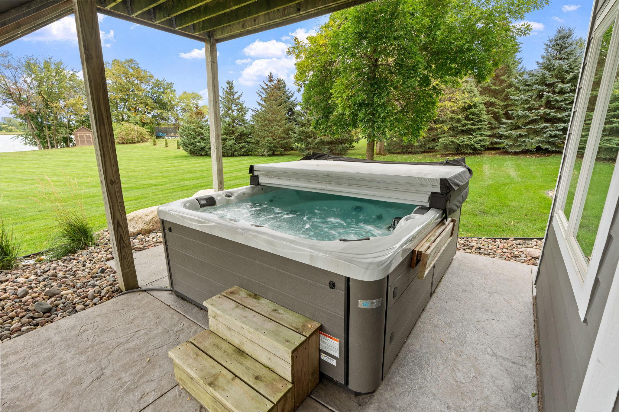 main property photo 8