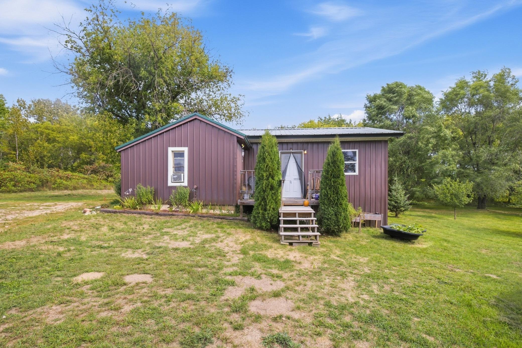 main property photo 3