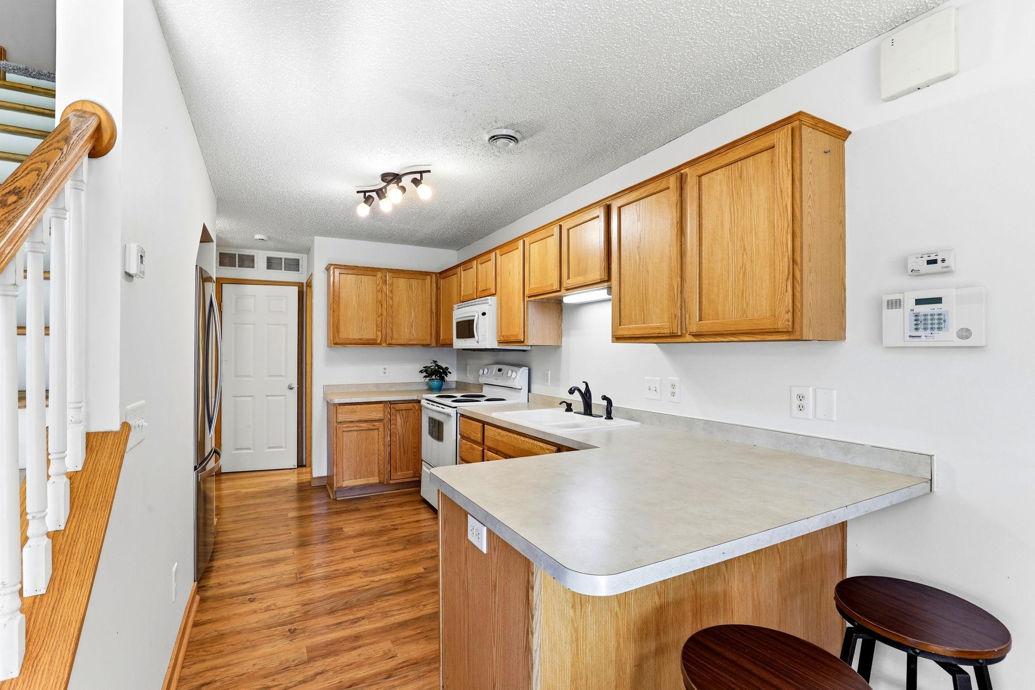 main property photo 11