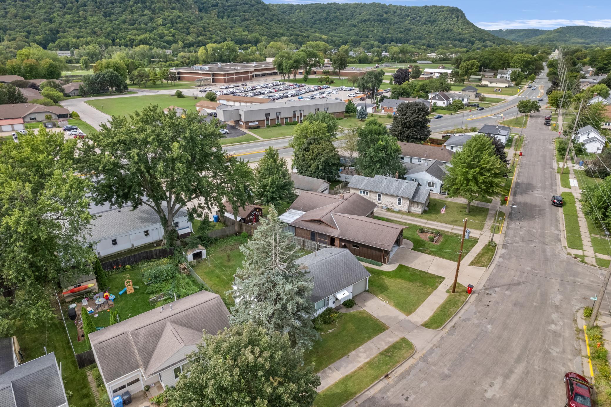 main property photo 14
