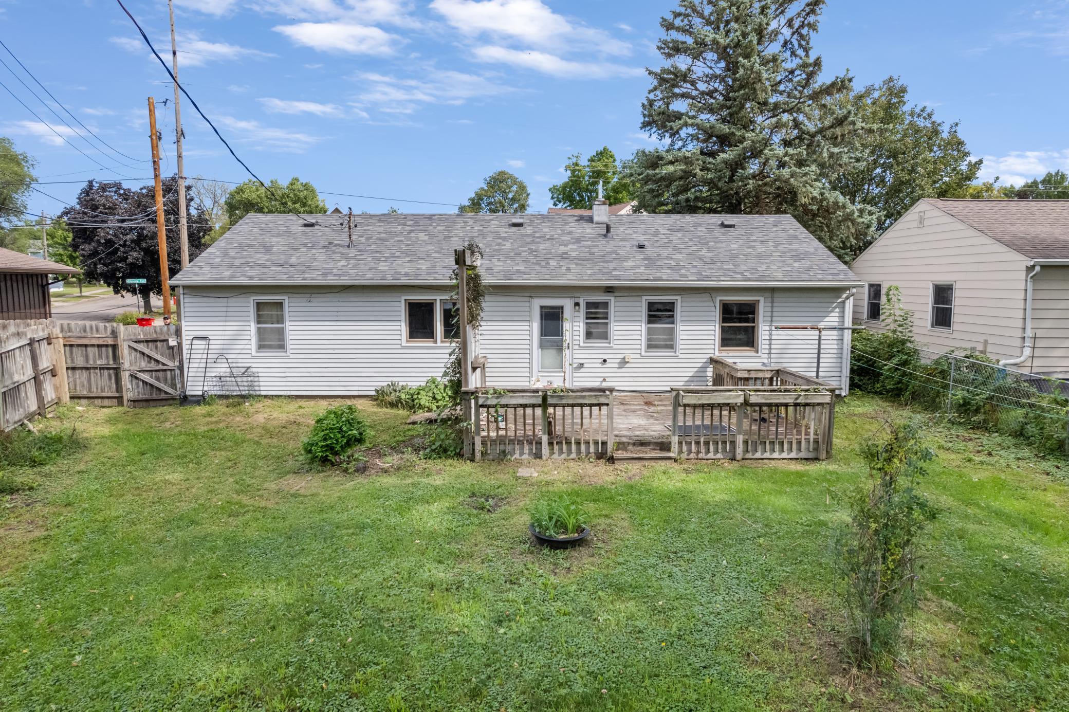 main property photo 17