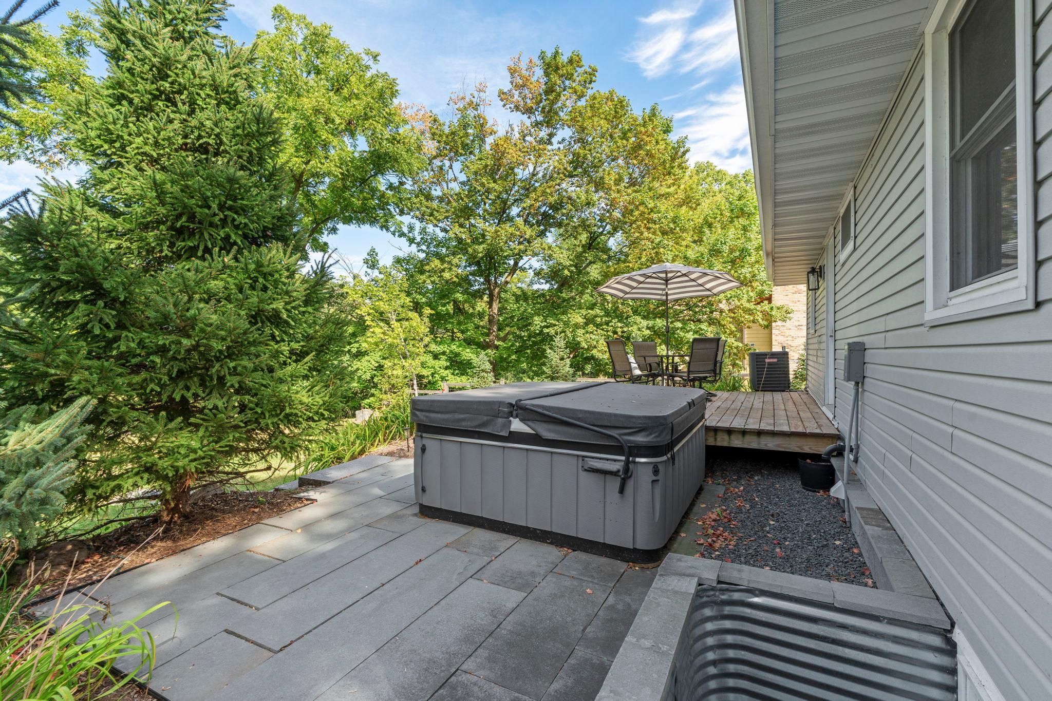 main property photo 33