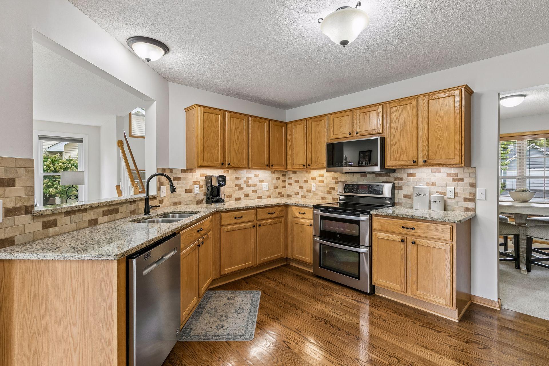 main property photo 3